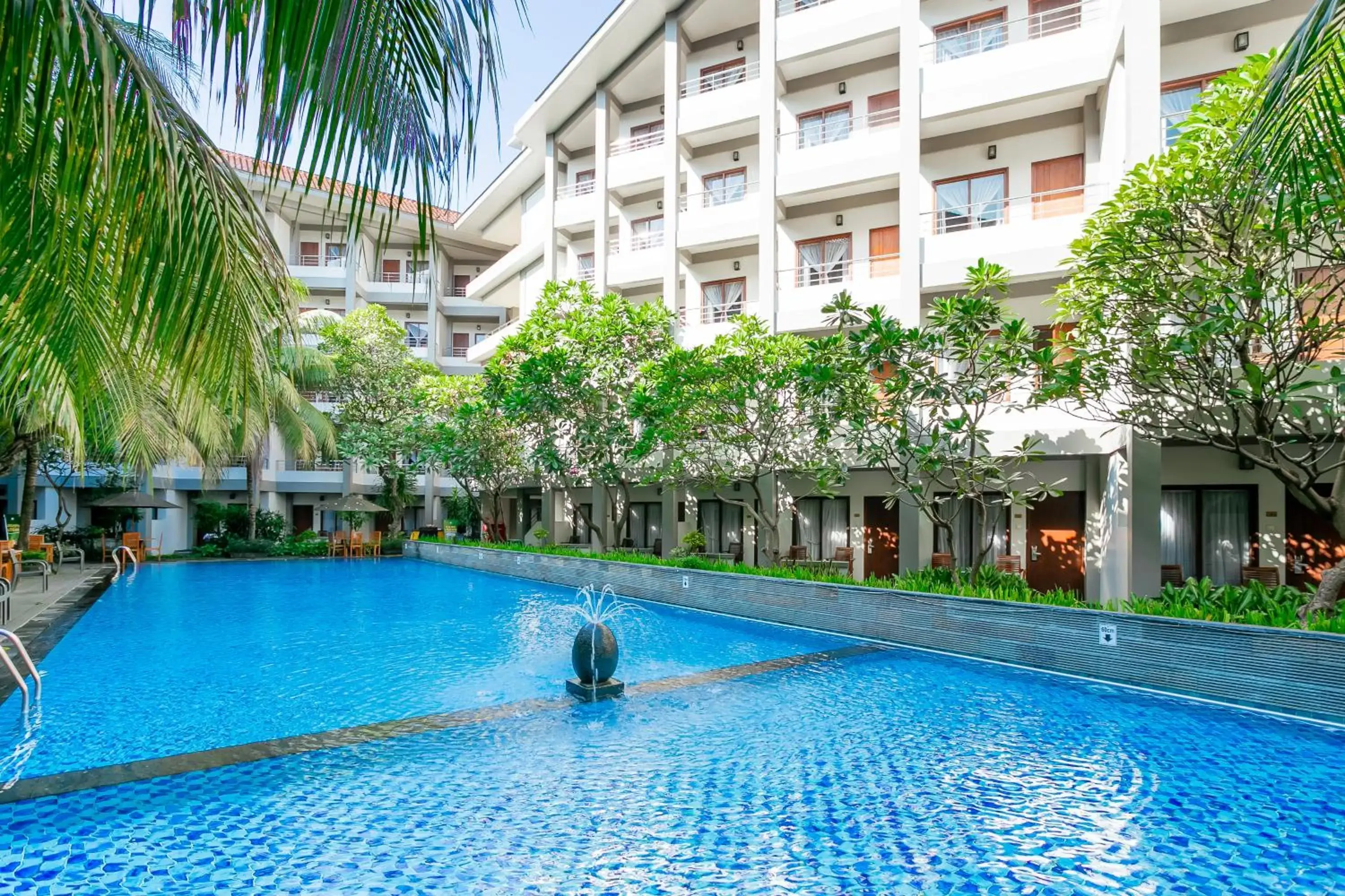 Swimming Pool in Lombok Garden Hotel