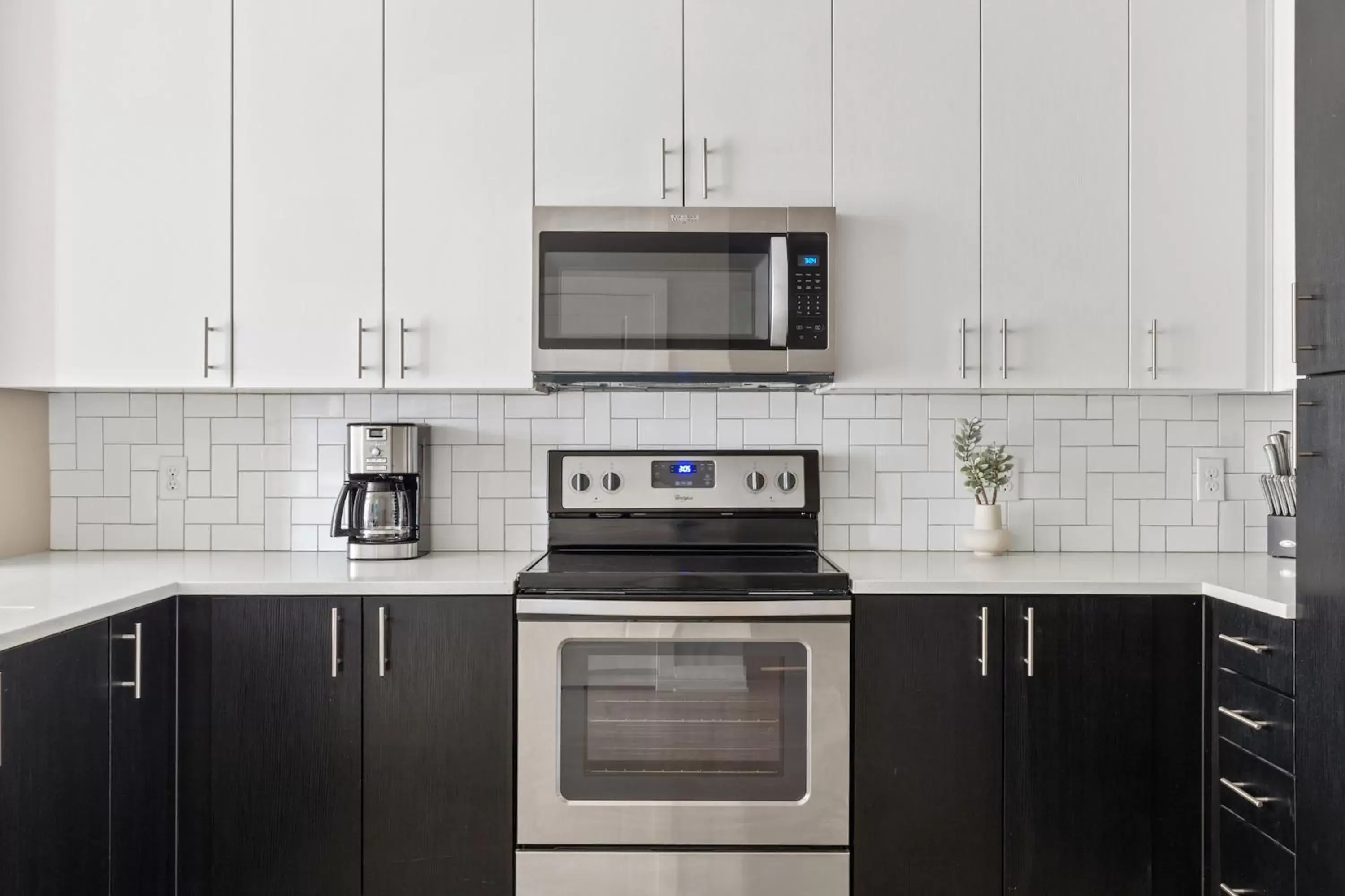 King Suite with Balcony (Self Check-in with Virtual Front Desk) in Kasa Union Station Denver King Suite with Balcony (Self Check-in with Virtual Front Desk) in Kasa Union Station Denver