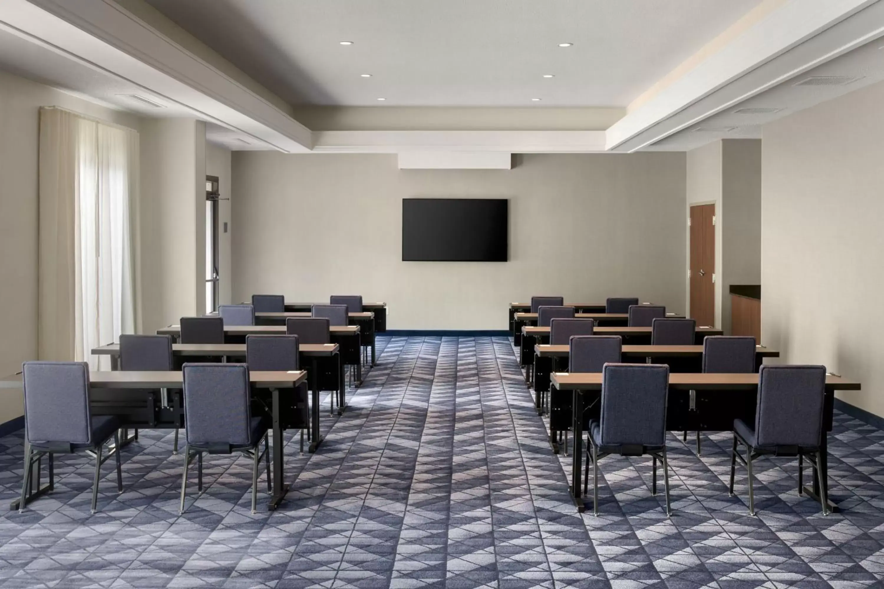 Meeting/conference room in Courtyard by Marriott New Orleans Metairie