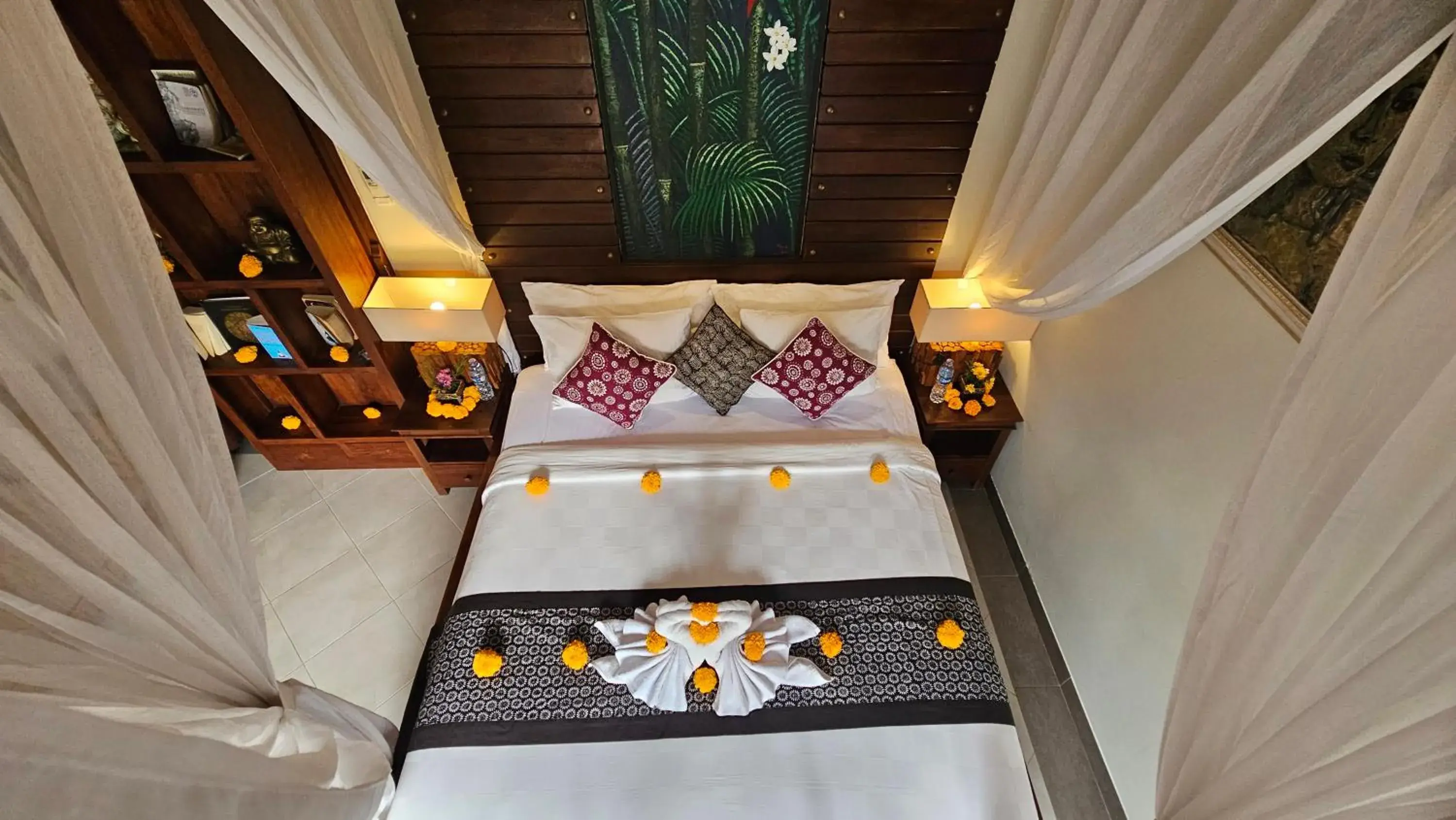 Bed in Ubud Paradise Villa