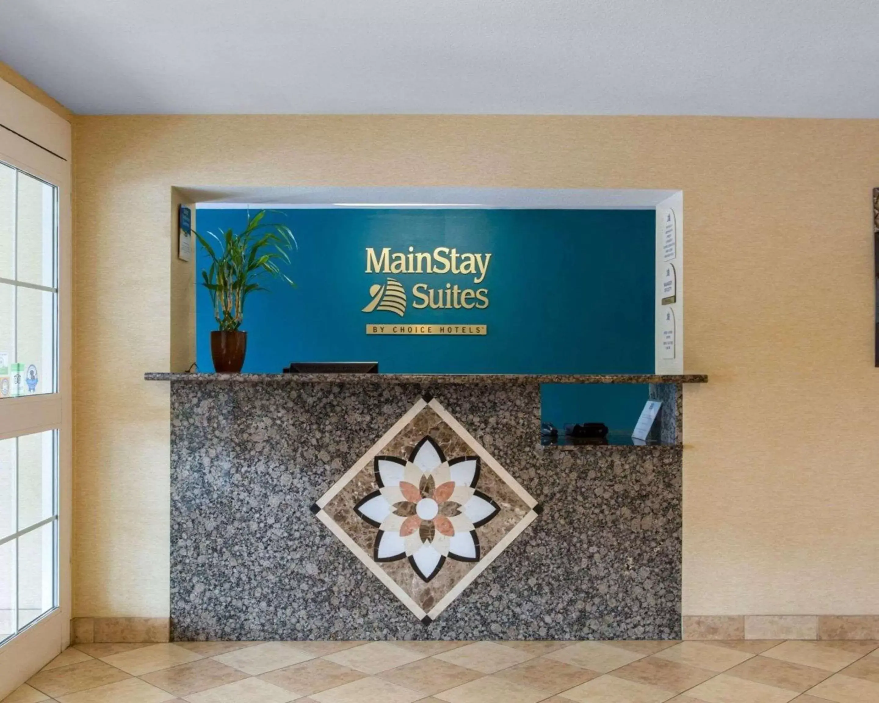 Lobby or reception in MainStay Suites Knoxville North I-75