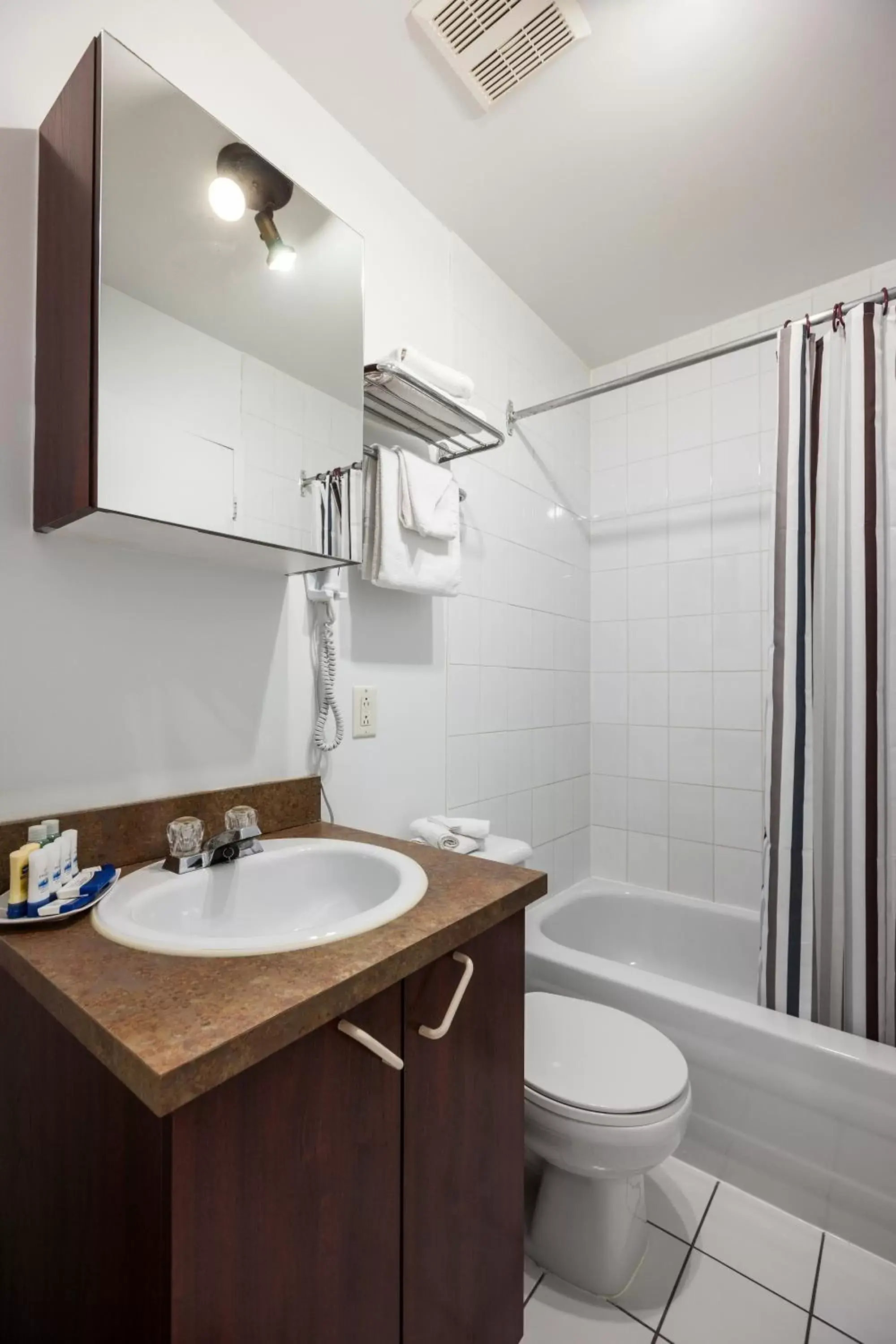 Bathroom in Hotel Abri du Voyageur
