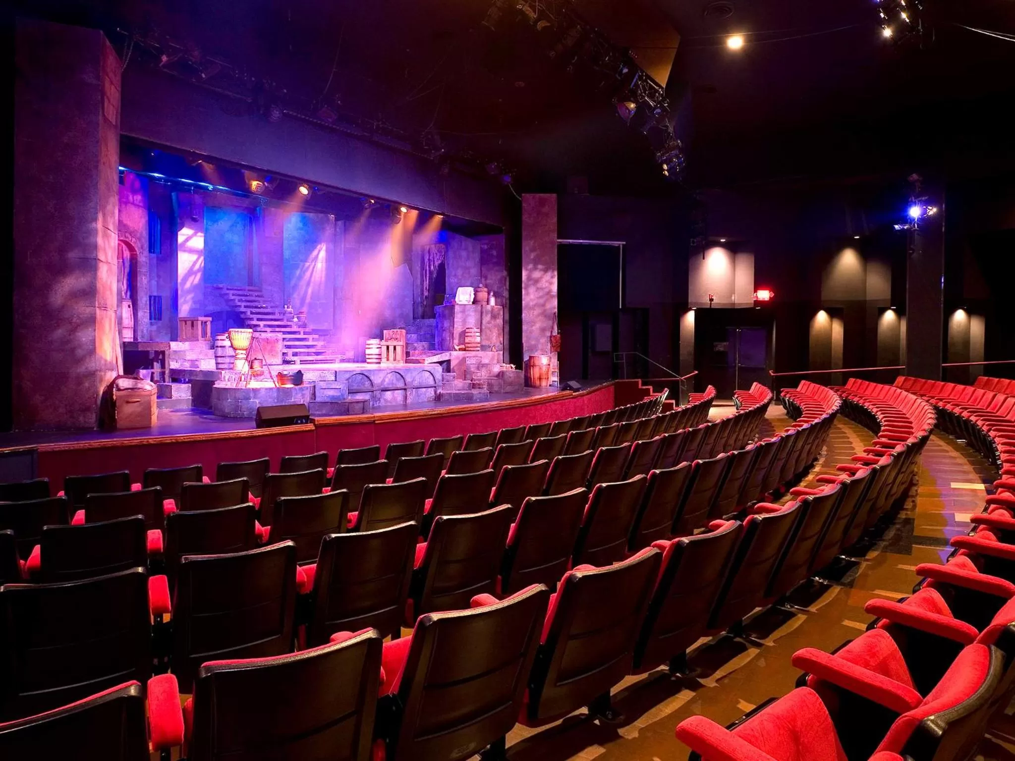 Evening entertainment in Hyatt Vacation Club at the Welk, San Diego