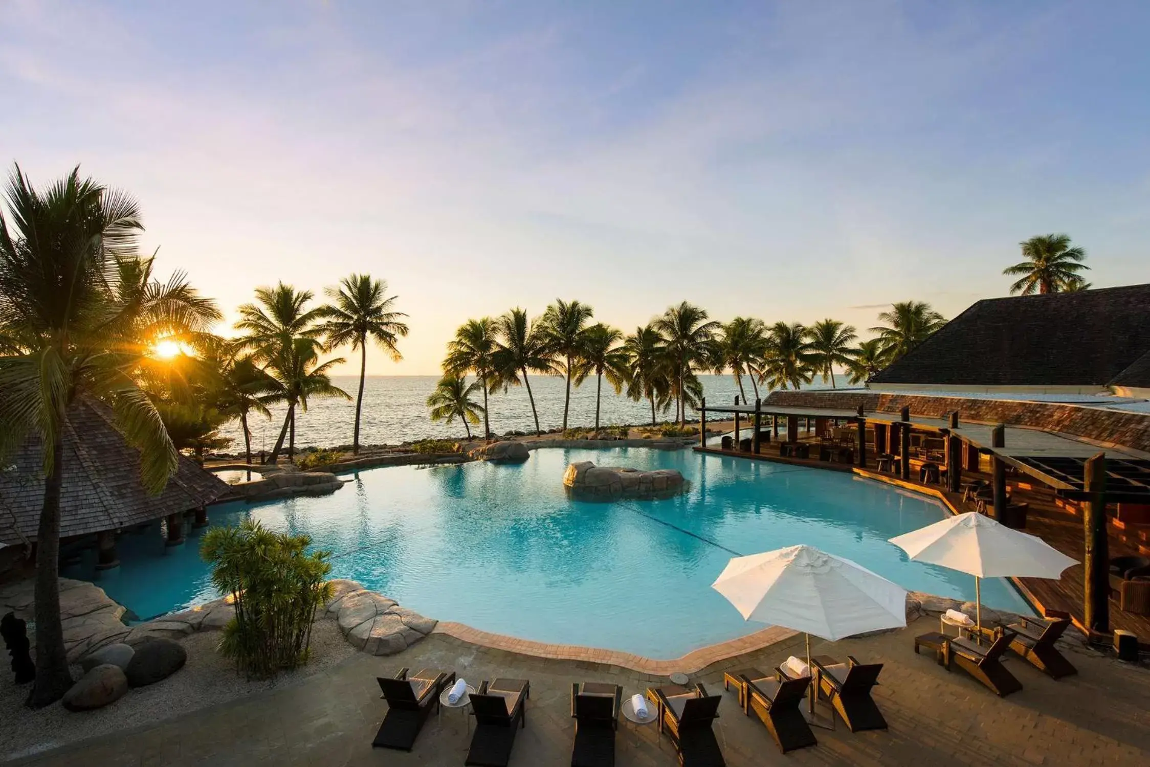 Pool view, Swimming Pool in DoubleTree by Hilton Fiji - Sonaisali Island