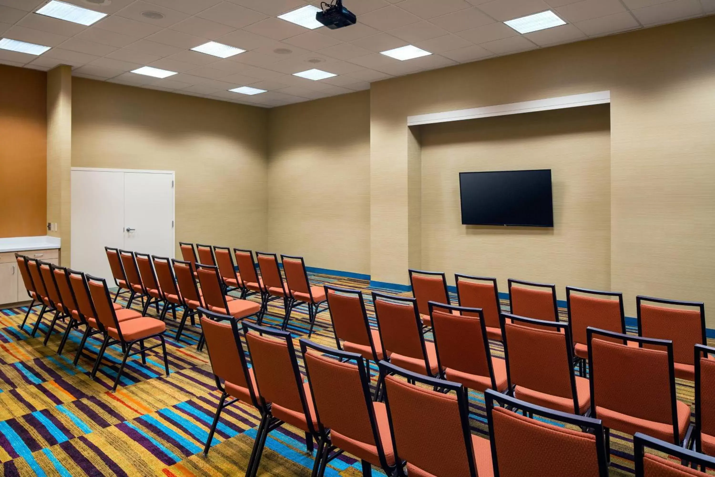 Meeting/conference room in Fairfield by Marriott Anaheim Resort