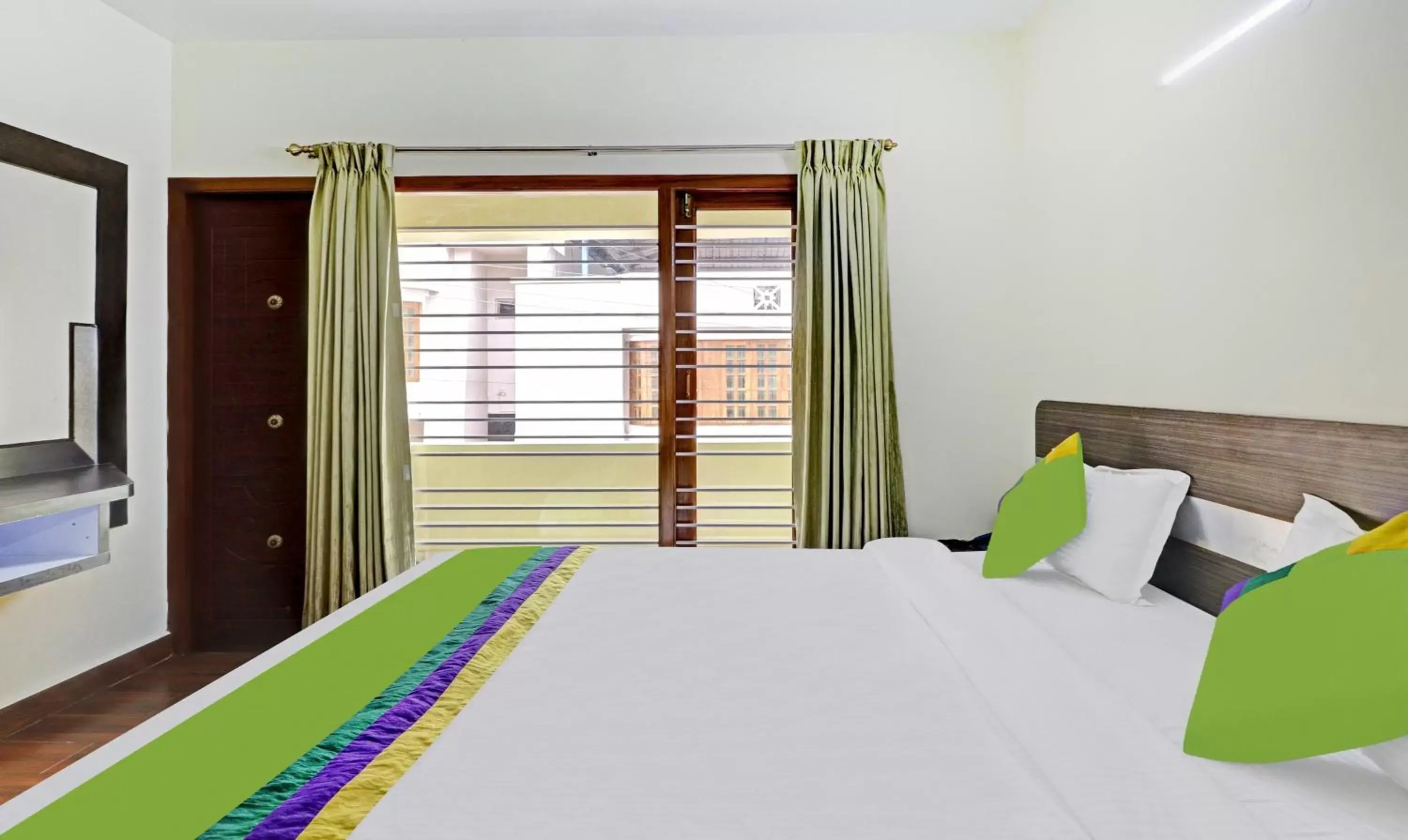 Bedroom, Bed in Treebo Aall Season Bedroom, Bed in Treebo Aall Season