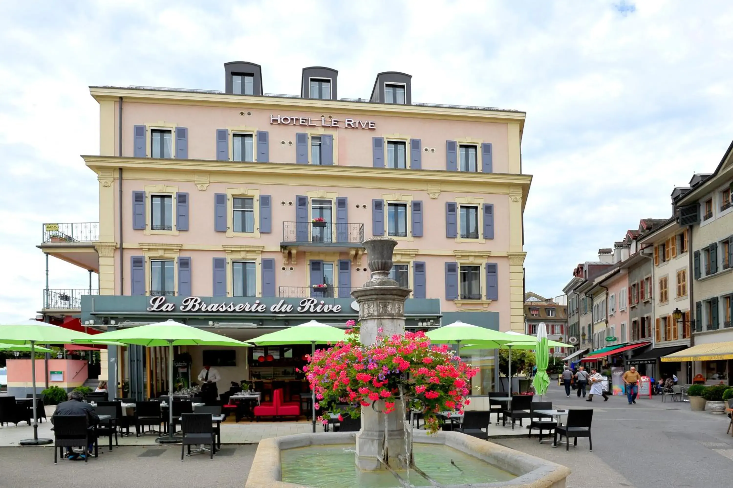 Facade/entrance, Property Building in Hotel Le Rive