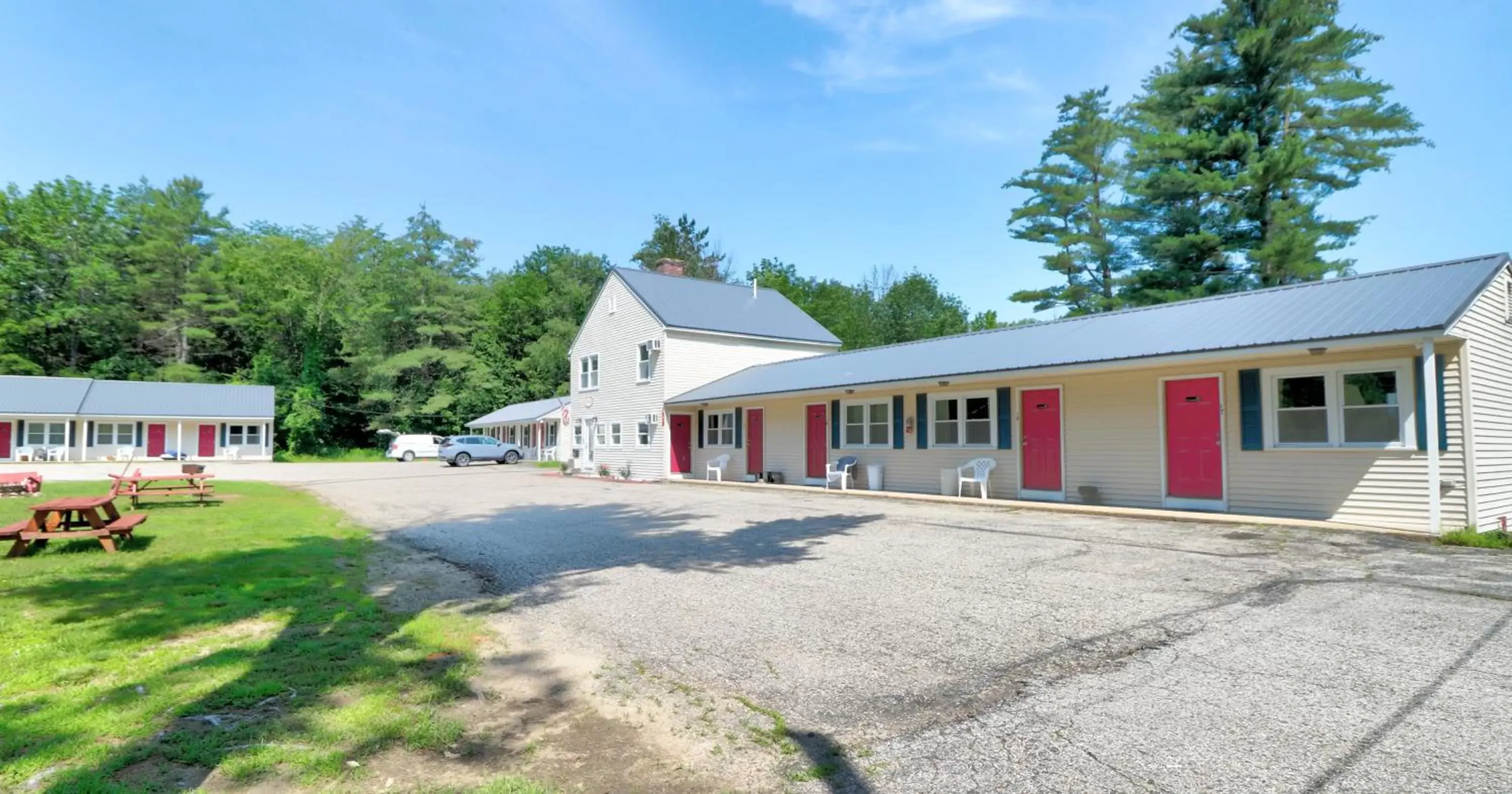 Property Building in The Villager Motel