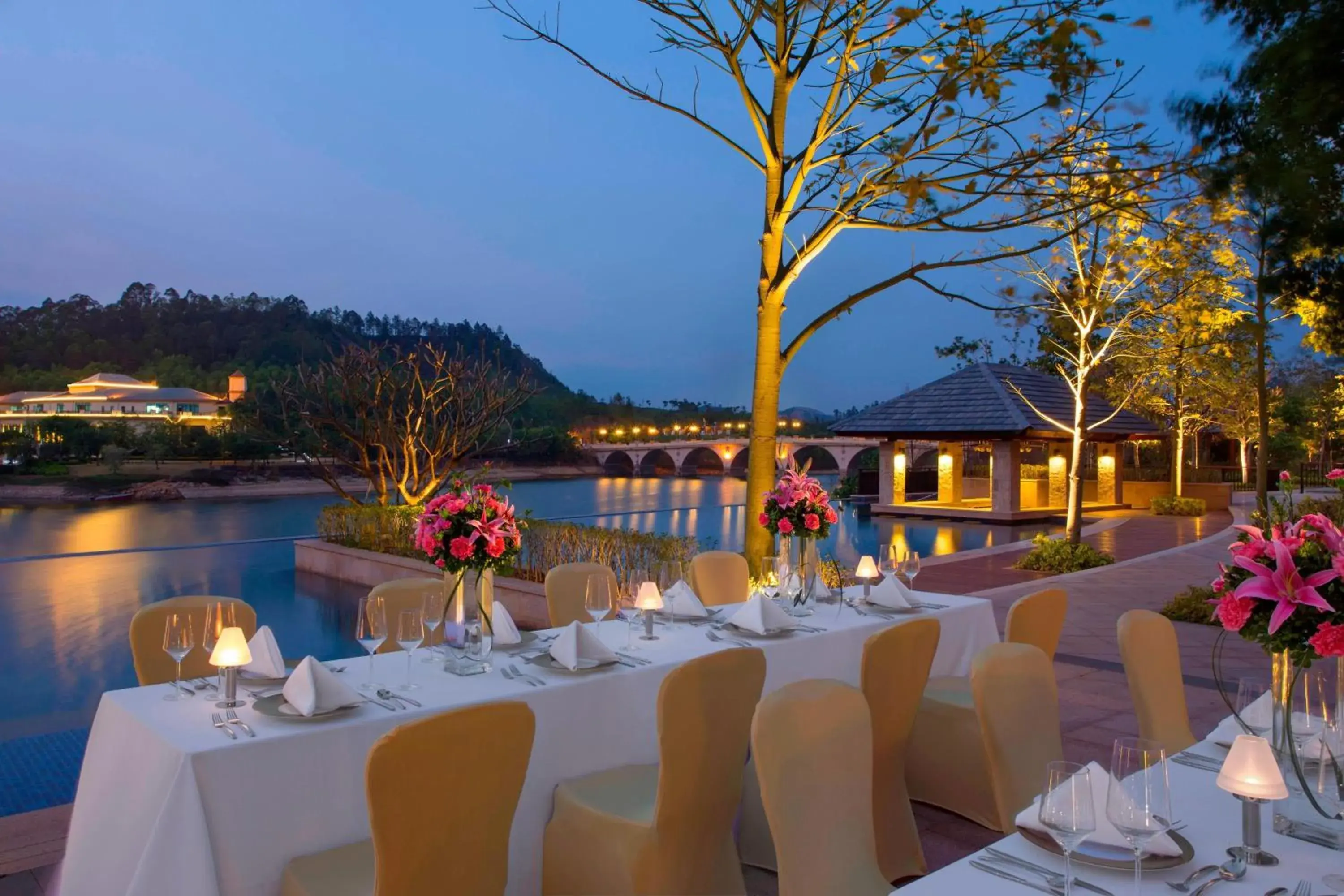 Swimming pool, Restaurant/Places to Eat in Sheraton Bailuhu Resort, Huizhou