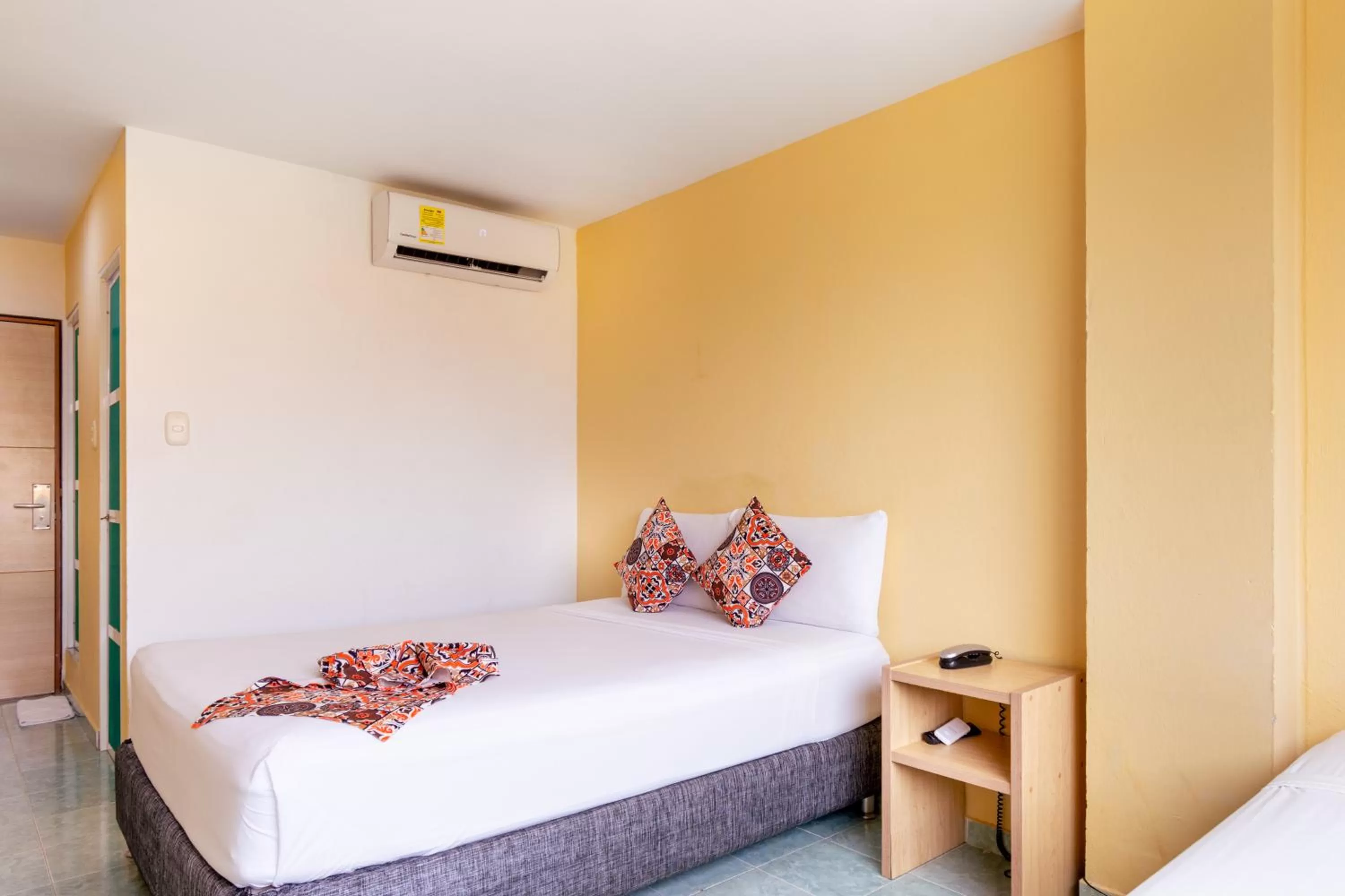 Bed in Hotel Portobahia Santa Marta Rodadero