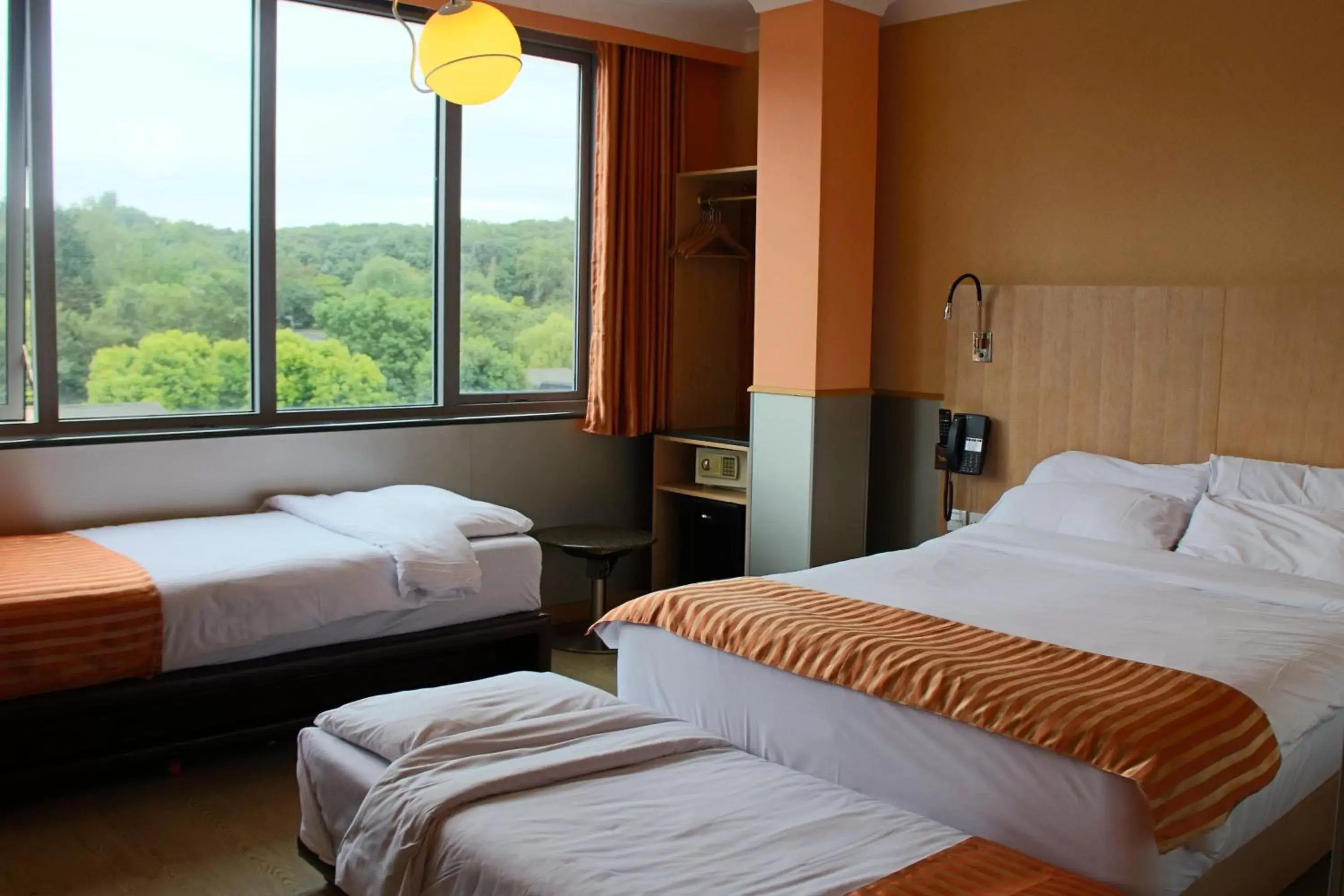 Bedroom, Bed in Eurotraveller Hotel - Premier - Harrow