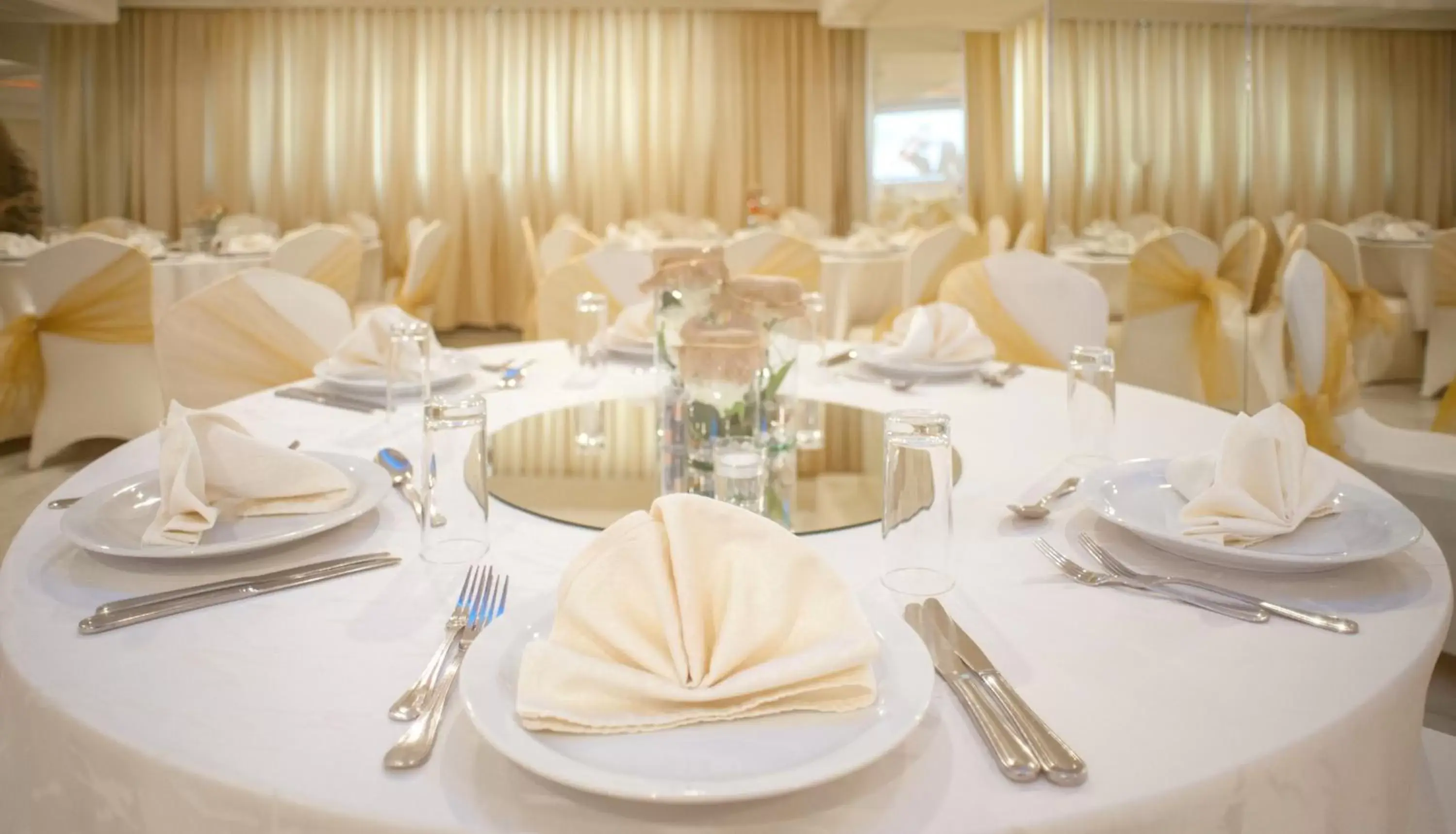 Banquet/Function facilities, Restaurant/Places to Eat in Toledo Amman Hotel