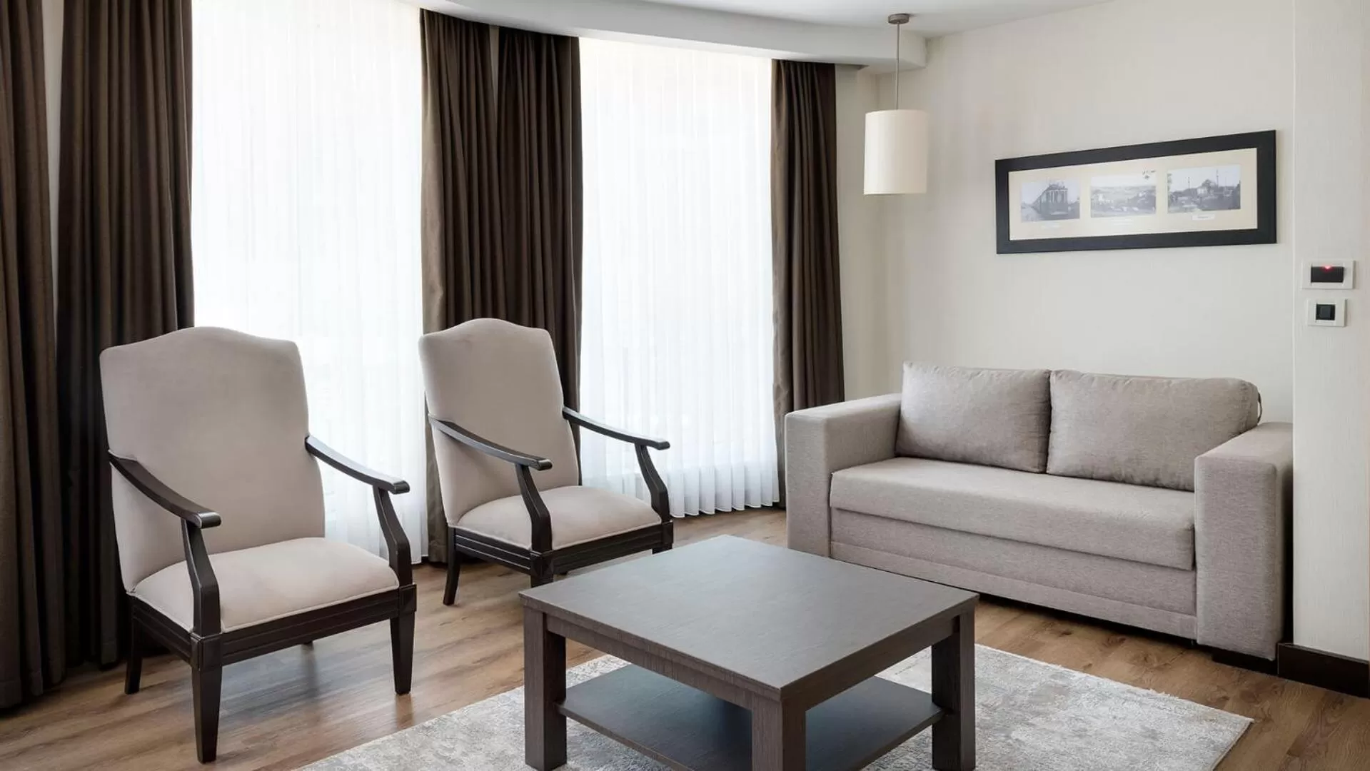 Living room in Ramada Plaza By Wyndham Istanbul City Center