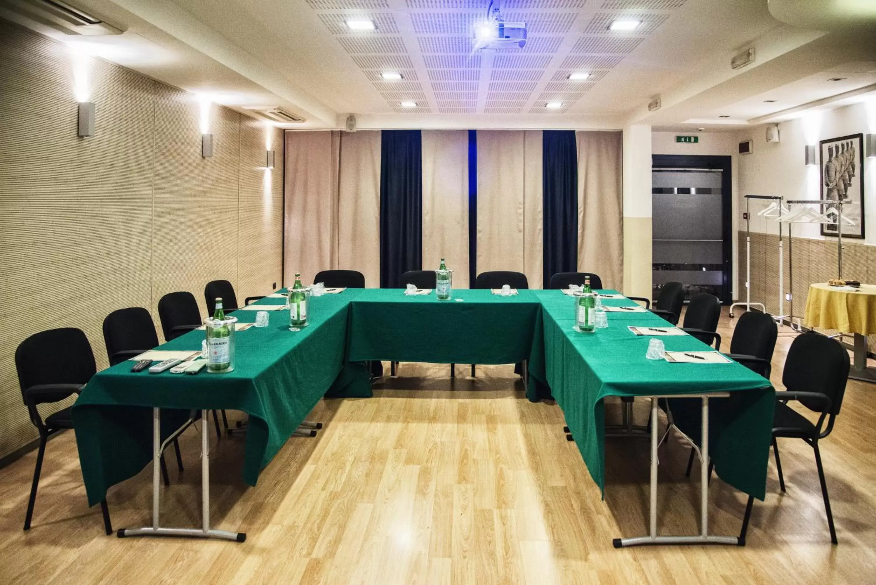 Meeting/conference room in Acca Palace AA Hotels