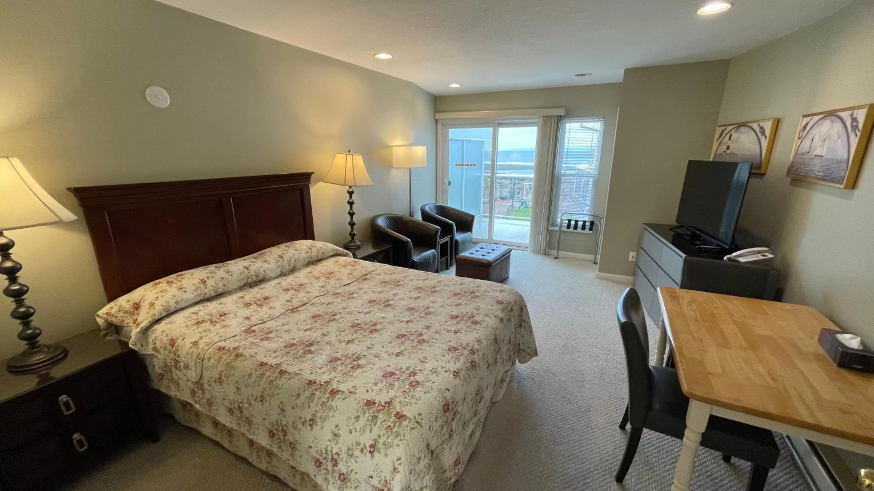 Bed in Buena Vista by the Sea