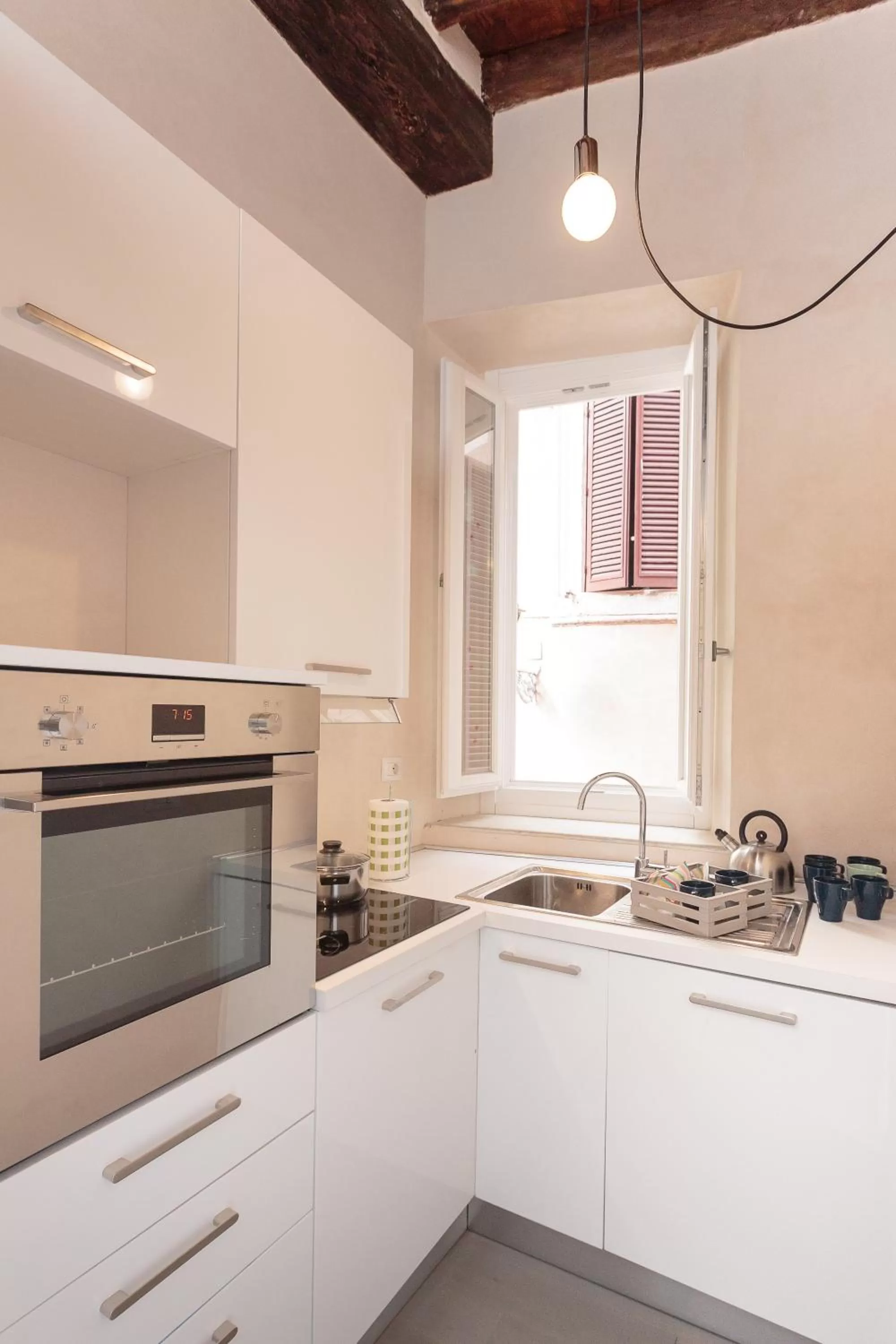 Kitchen or kitchenette in Margana Tower