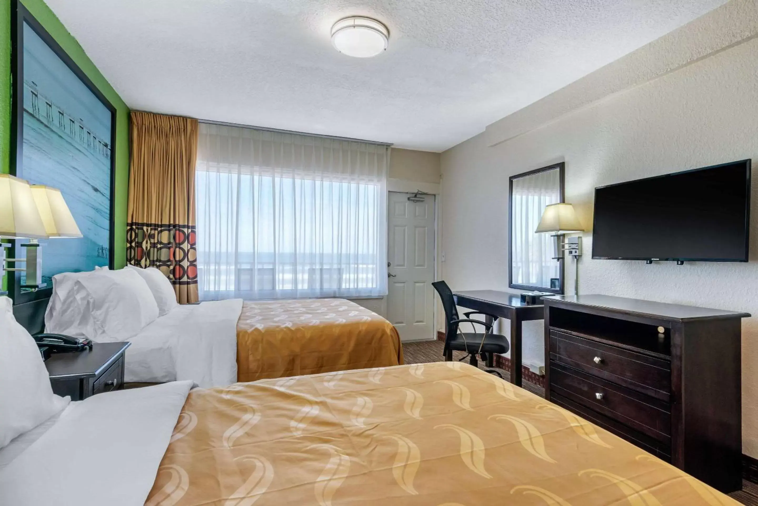 Photo of the whole room, Bed in Quality Inn Daytona Beach Oceanfront