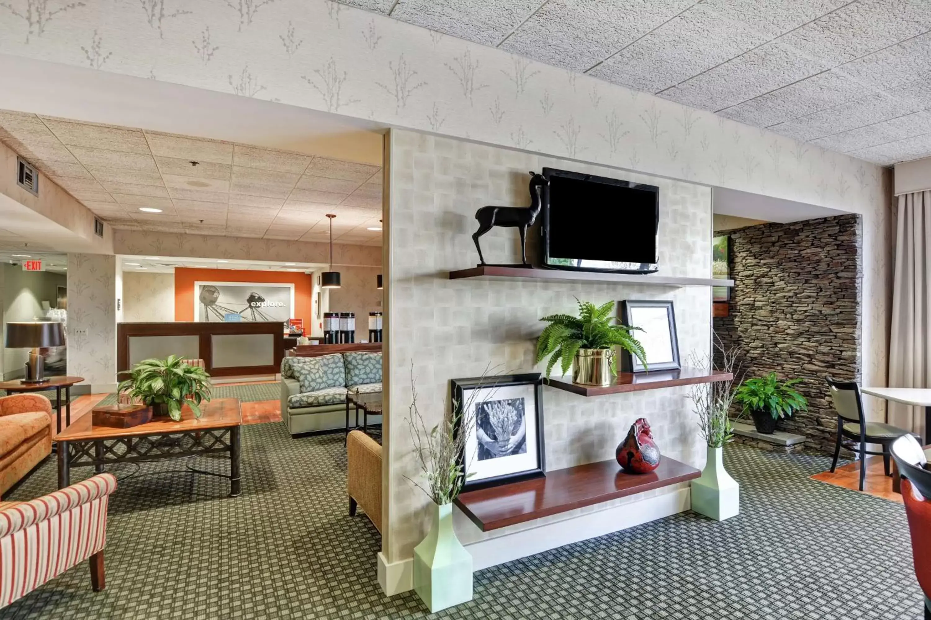 Lobby or reception, TV/Entertainment Center in Hampton Inn Bloomsburg