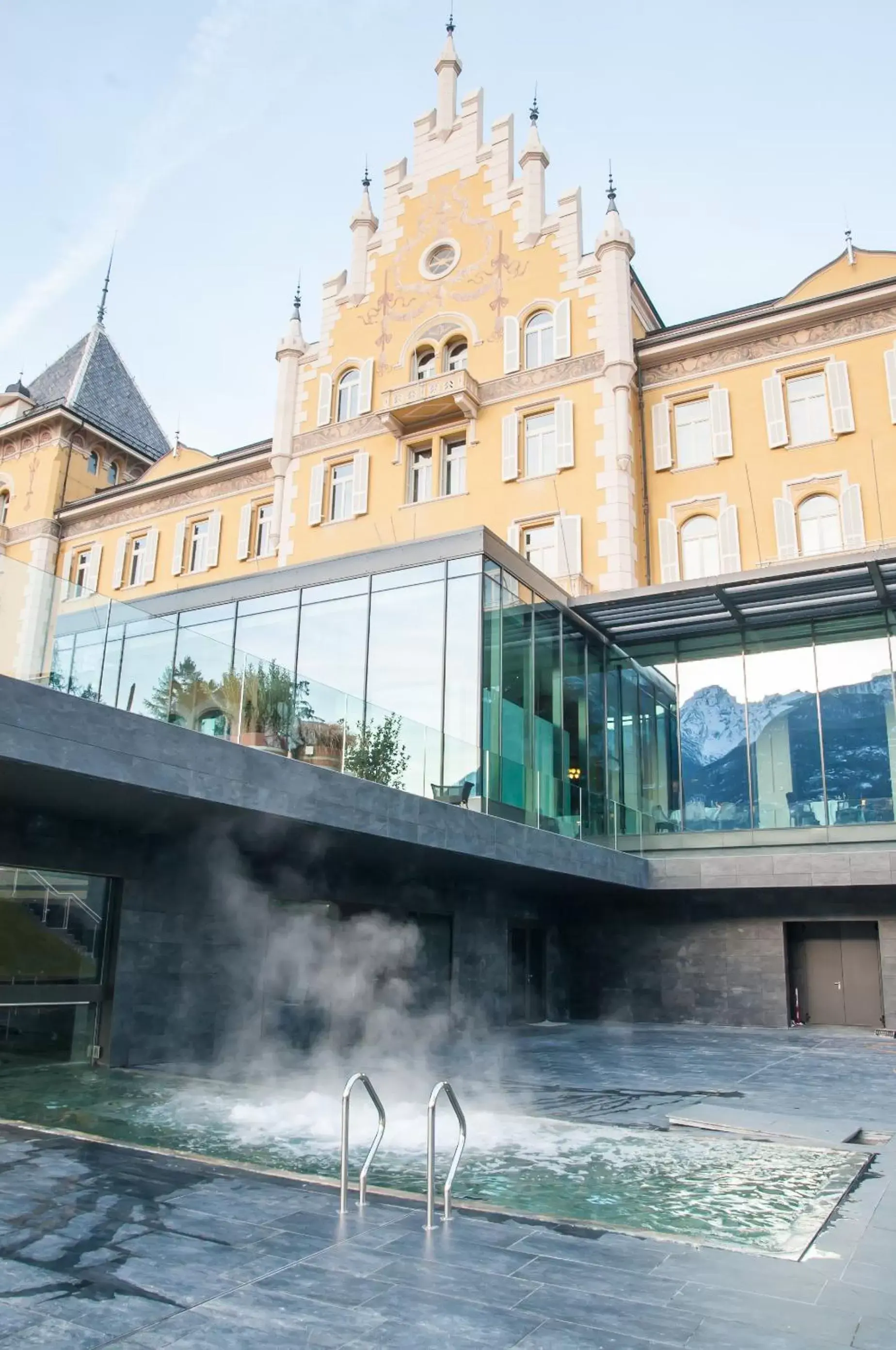 Facade/entrance, Property Building in Grand Hotel Billia