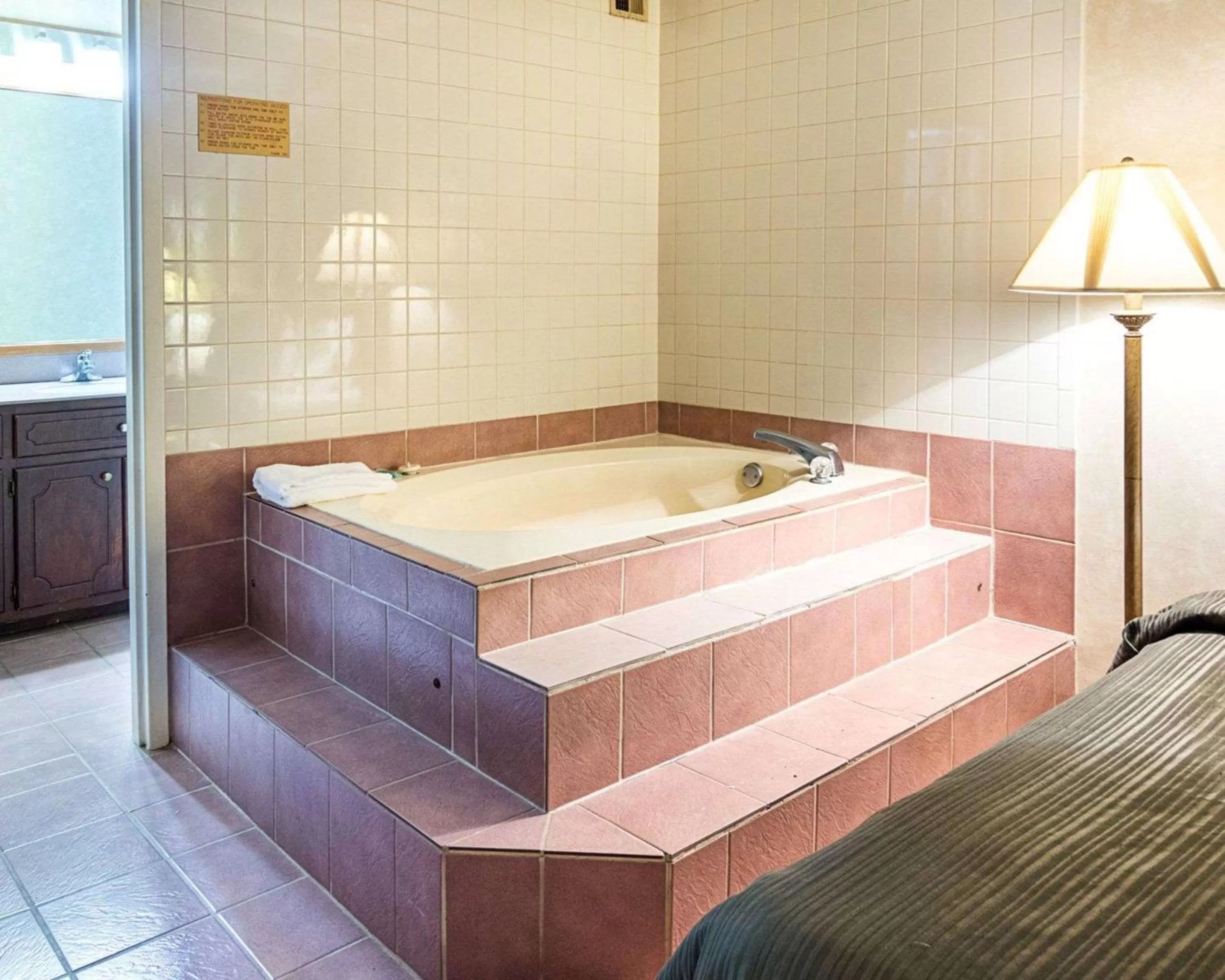 Photo of the whole room in Quality Inn Petersburg Fort Lee Area