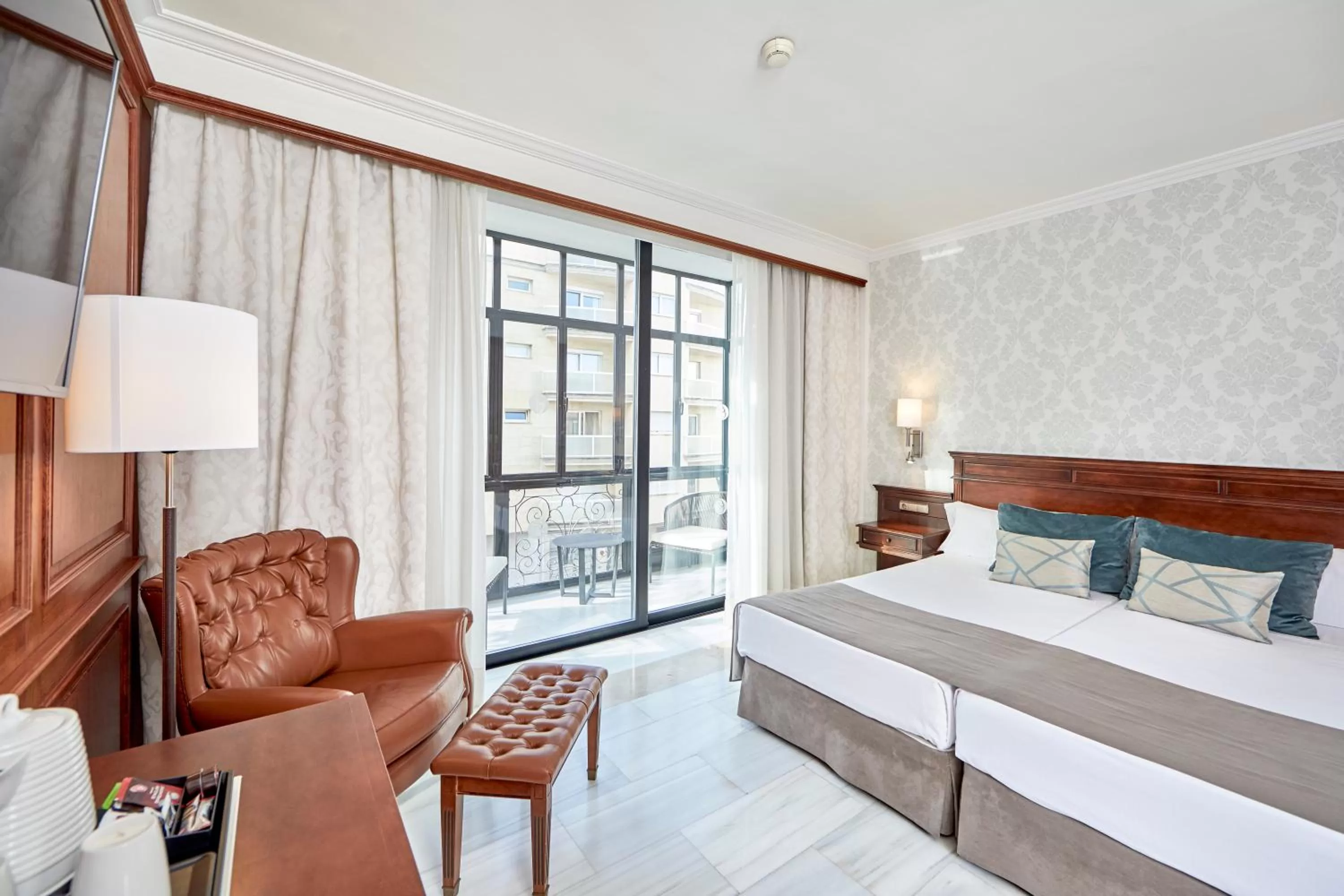 Photo of the whole room, Bed in Bordoy Continental Palma