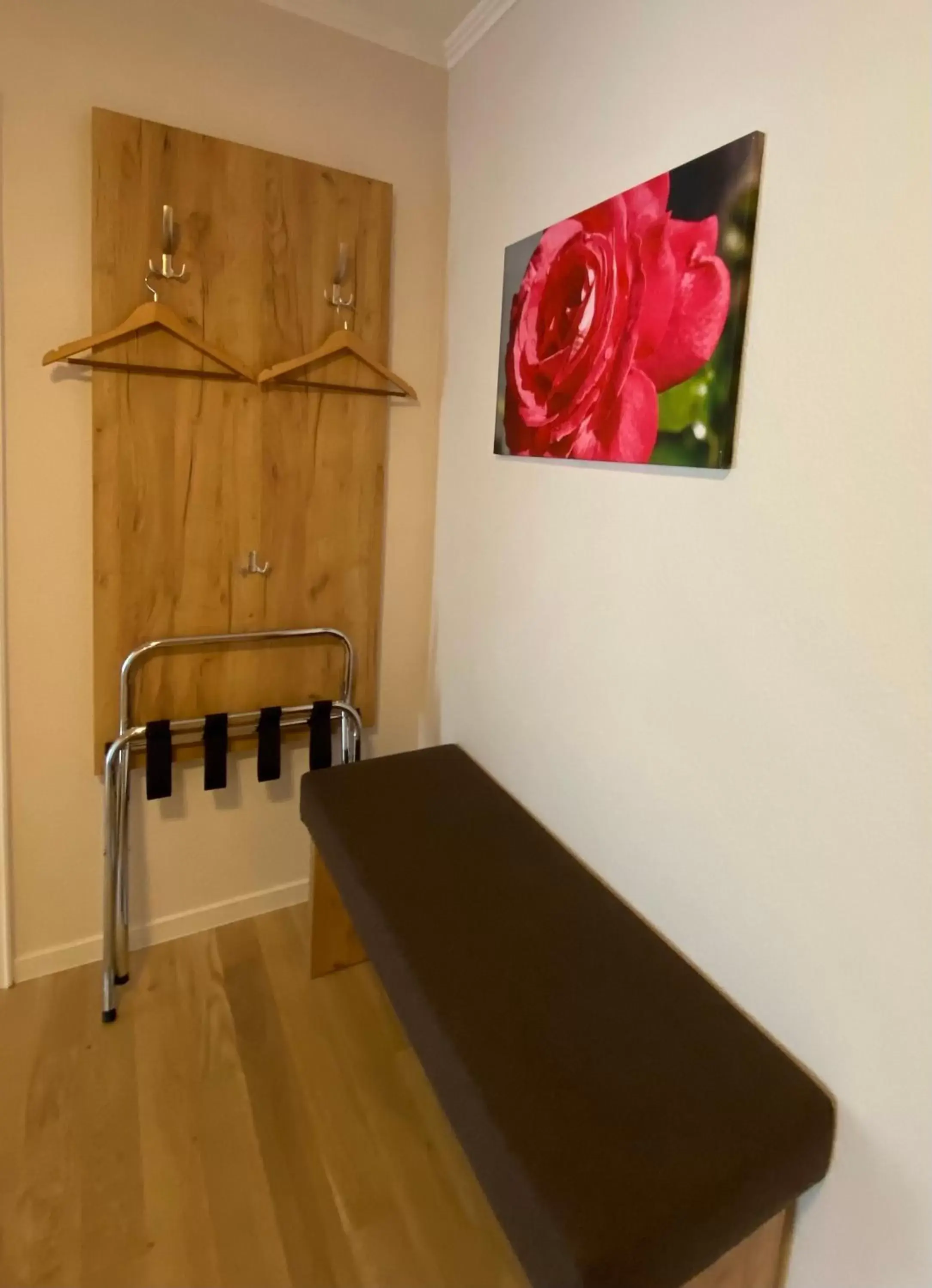 wardrobe, Seating Area in Hotel Sonnenhügel