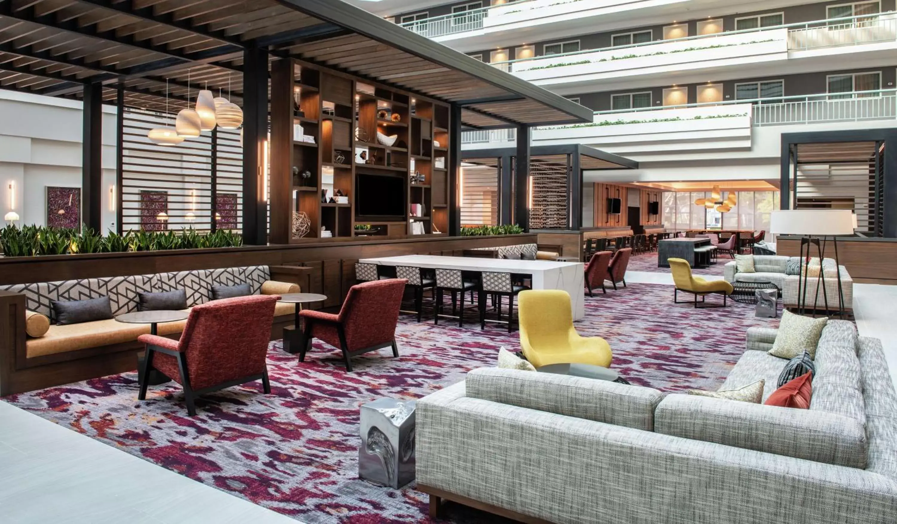 Lobby or reception, Lounge/Bar in Embassy Suites by Hilton Walnut Creek