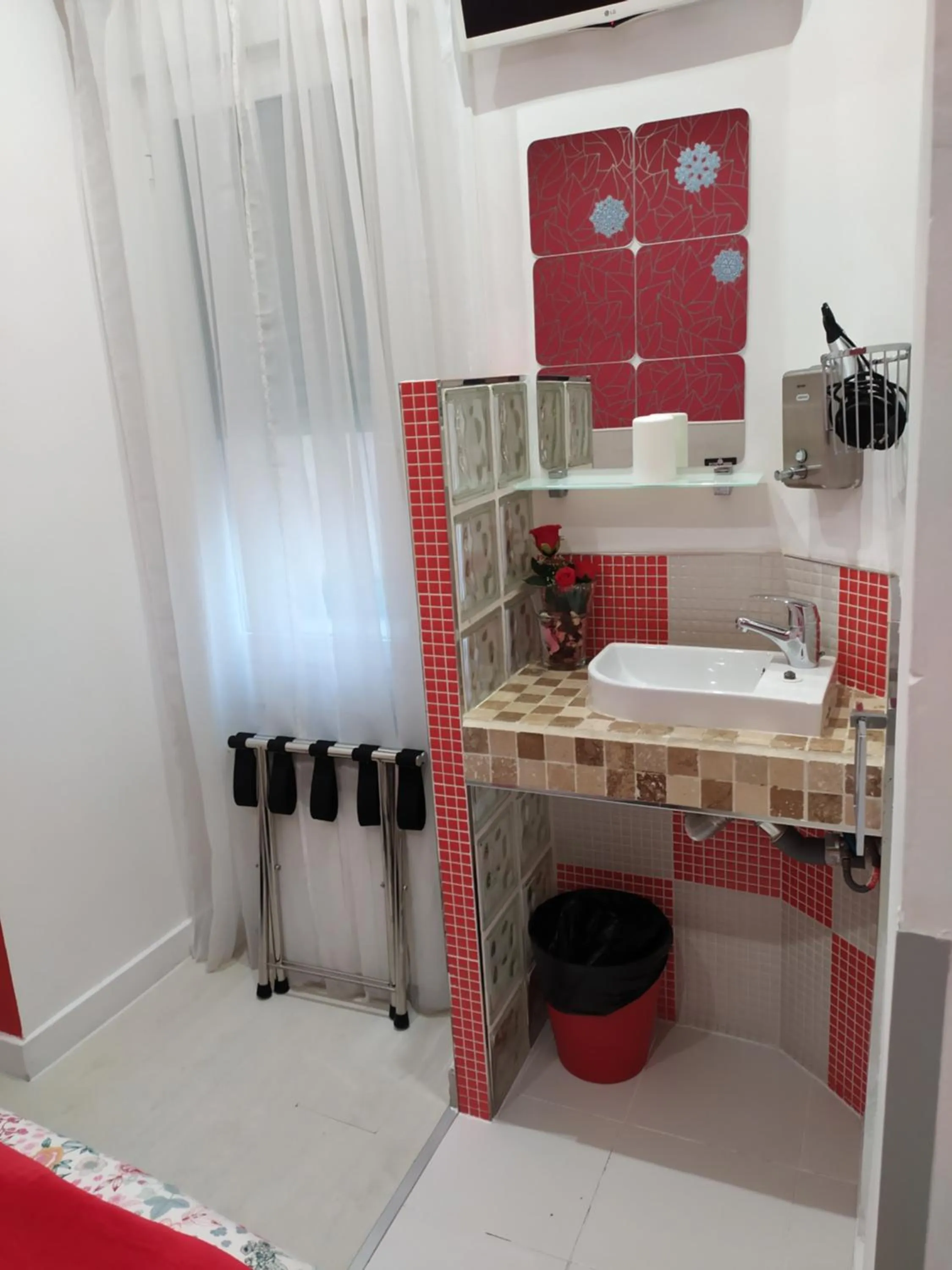 Bathroom in Hostal Inn Madrid