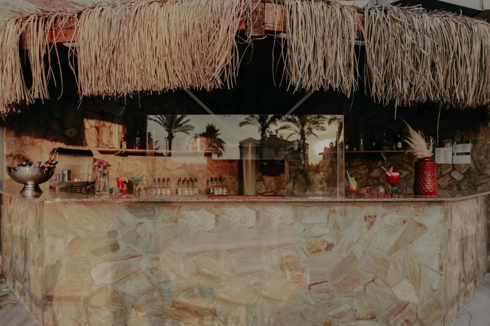 Lounge or bar in Pırıl Hotel Thermal&Beauty SPA