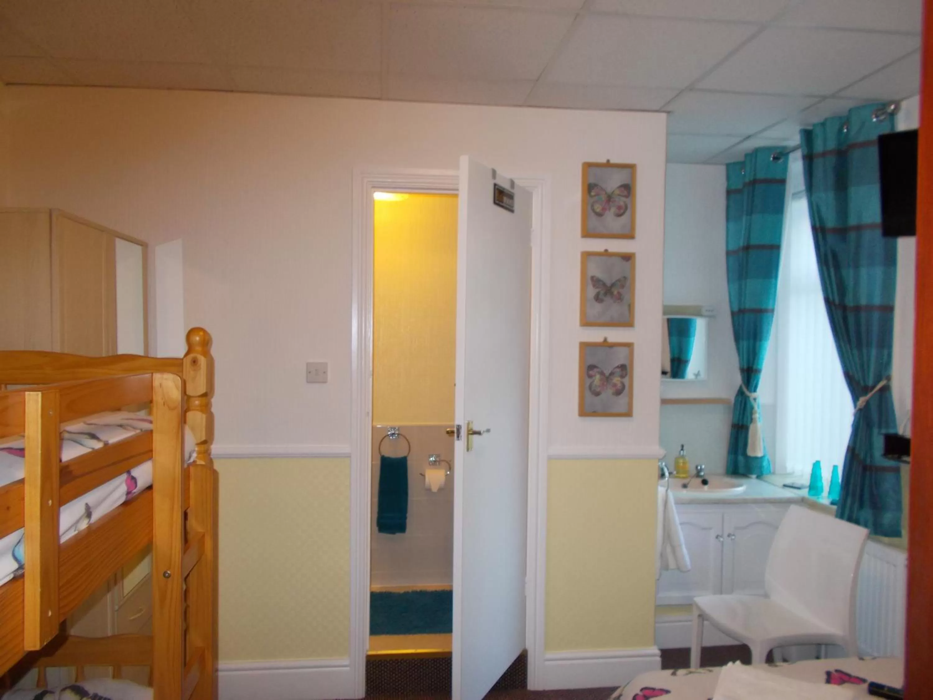 Bed in Delamere Hotel