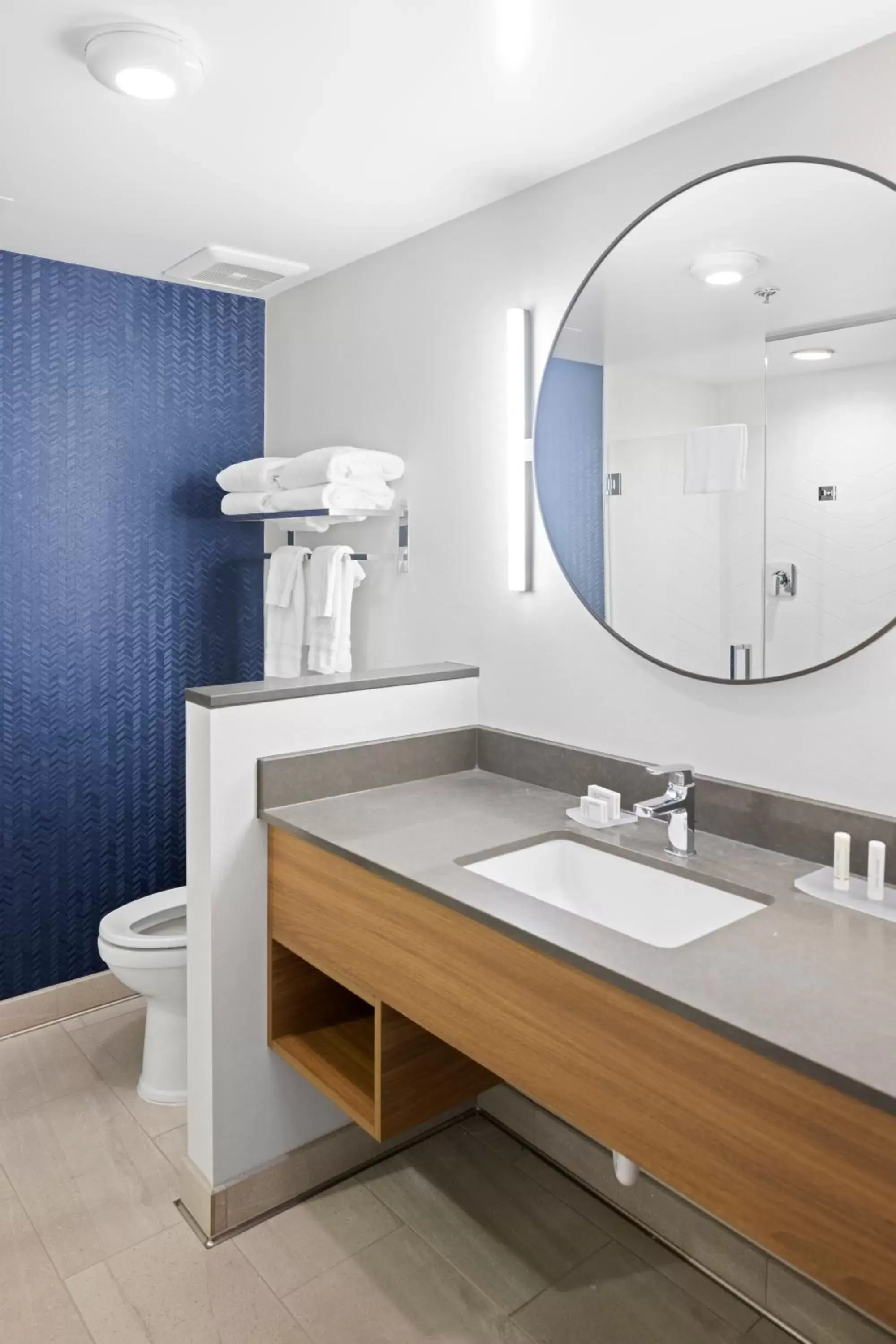 Bathroom in Fairfield Inn & Suites by Marriott San Diego Pacific Beach