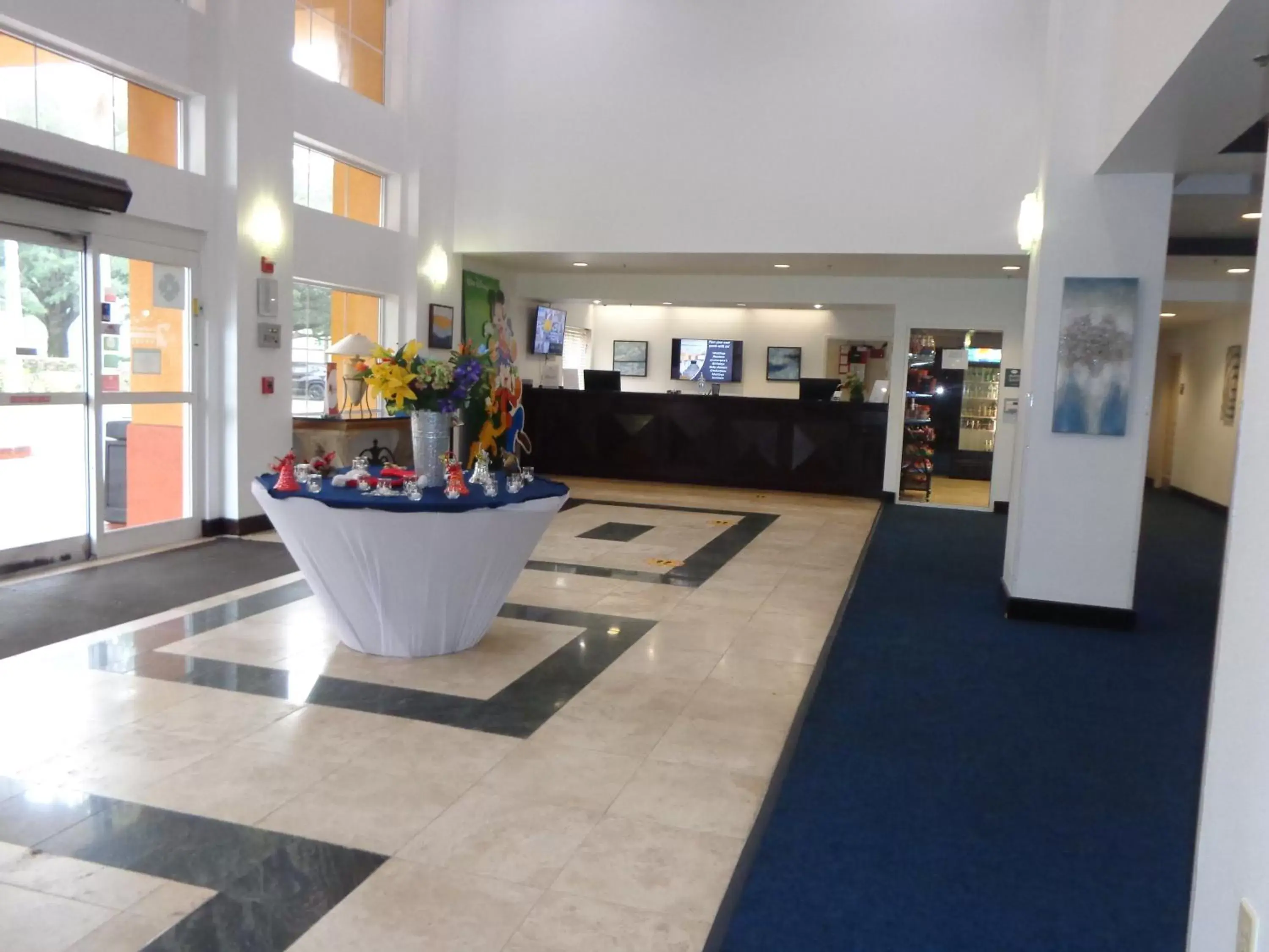 Lobby or reception, Lobby/Reception in SureStay Plus by Best Western Orlando Lake Buena Vista