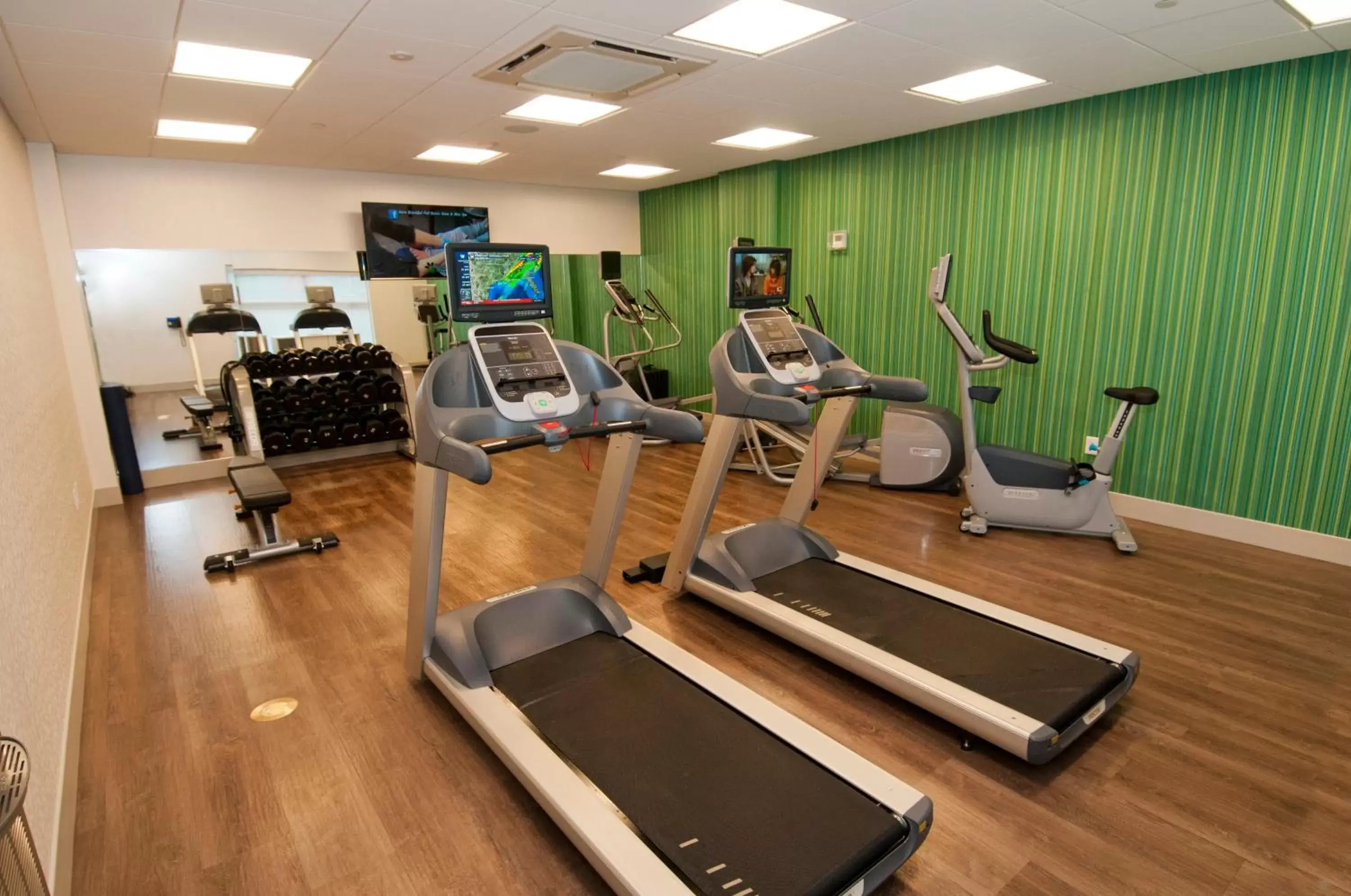 Fitness centre/facilities, Fitness Center/Facilities in Holiday Inn Express & Suites Johnstown, an IHG Hotel