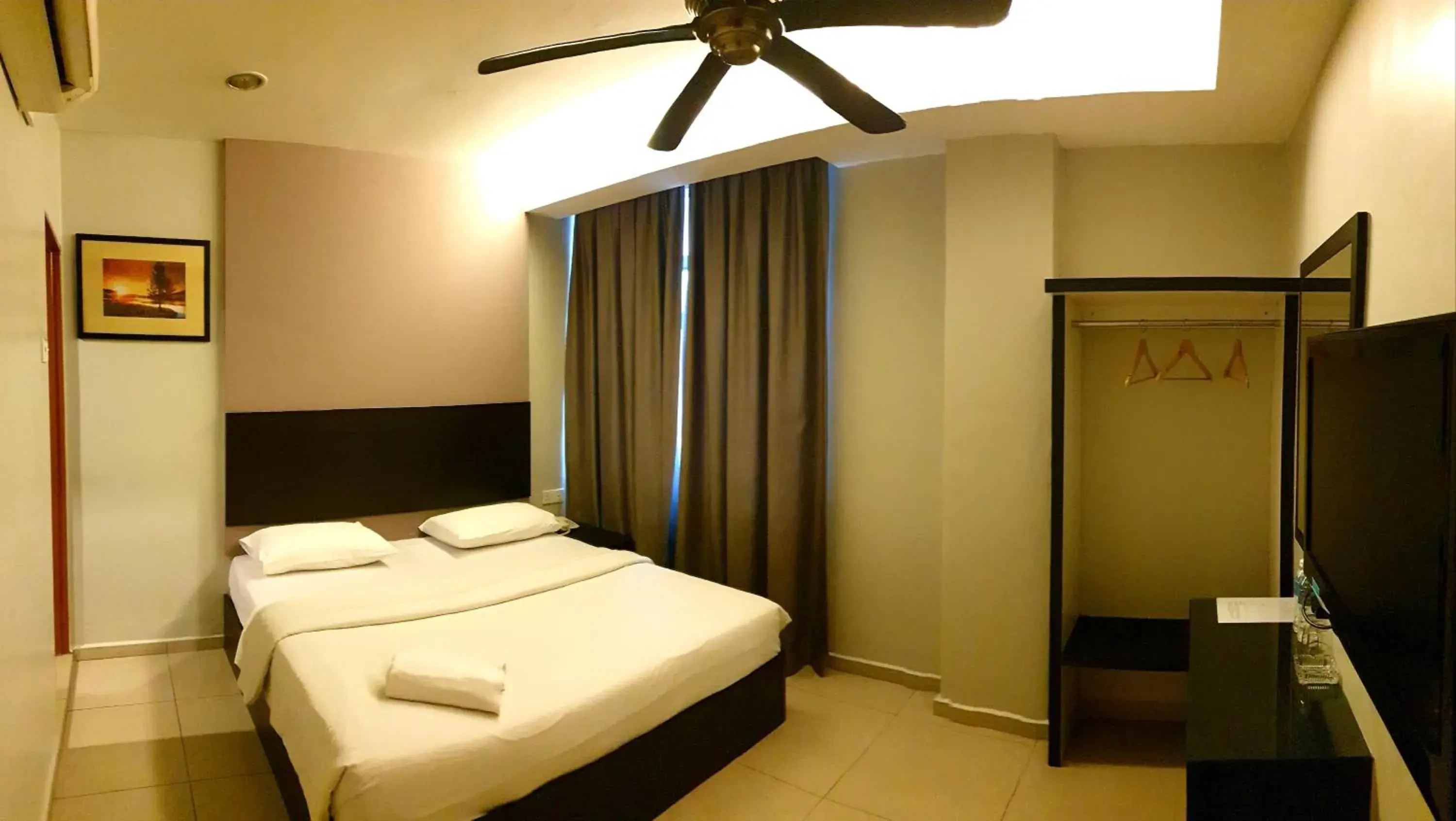 Bed in Golden Court Hotel - Tun Abdul Razak Bed in Golden Court Hotel - Tun Abdul Razak