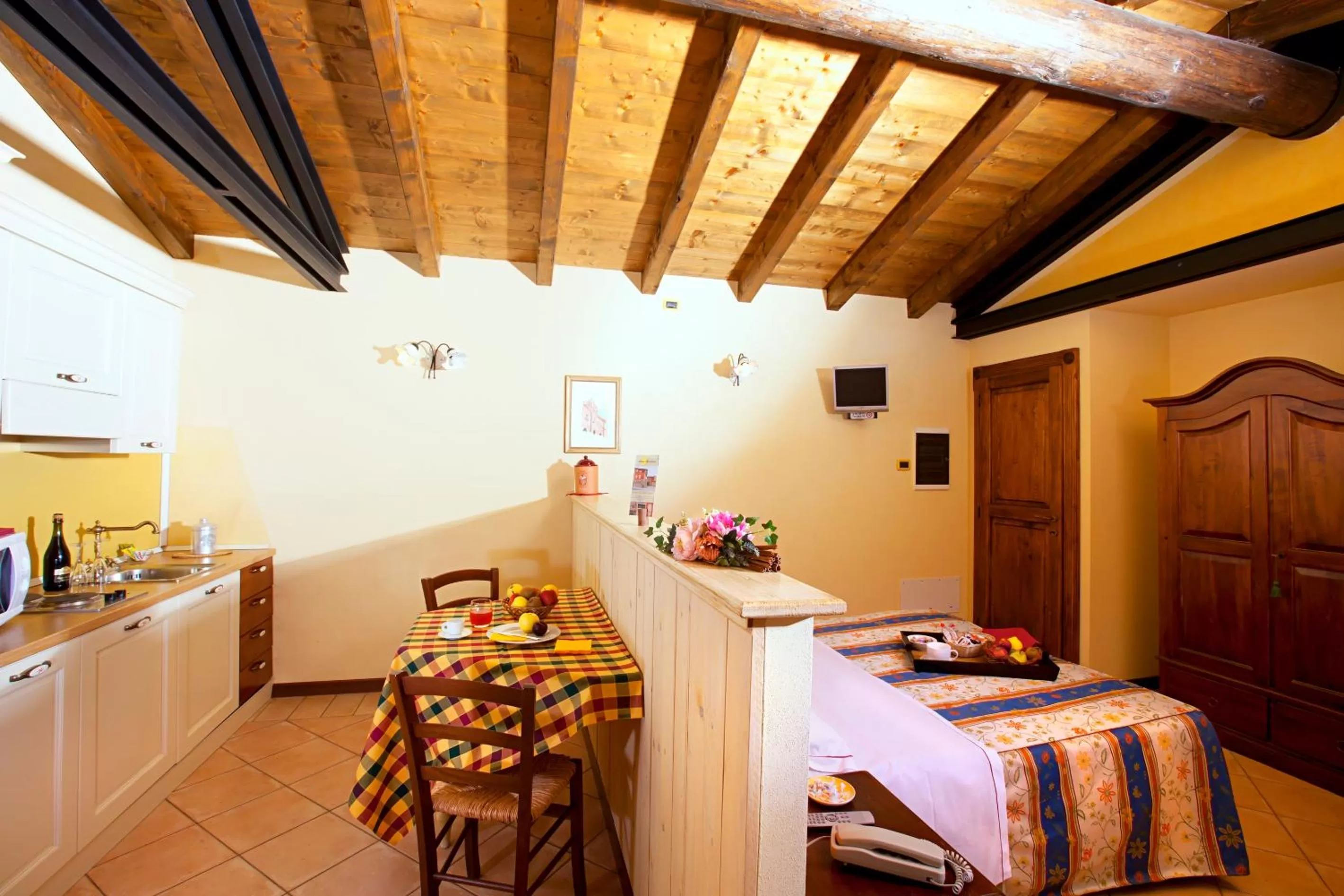 Photo of the whole room in Luna Residence Hotel