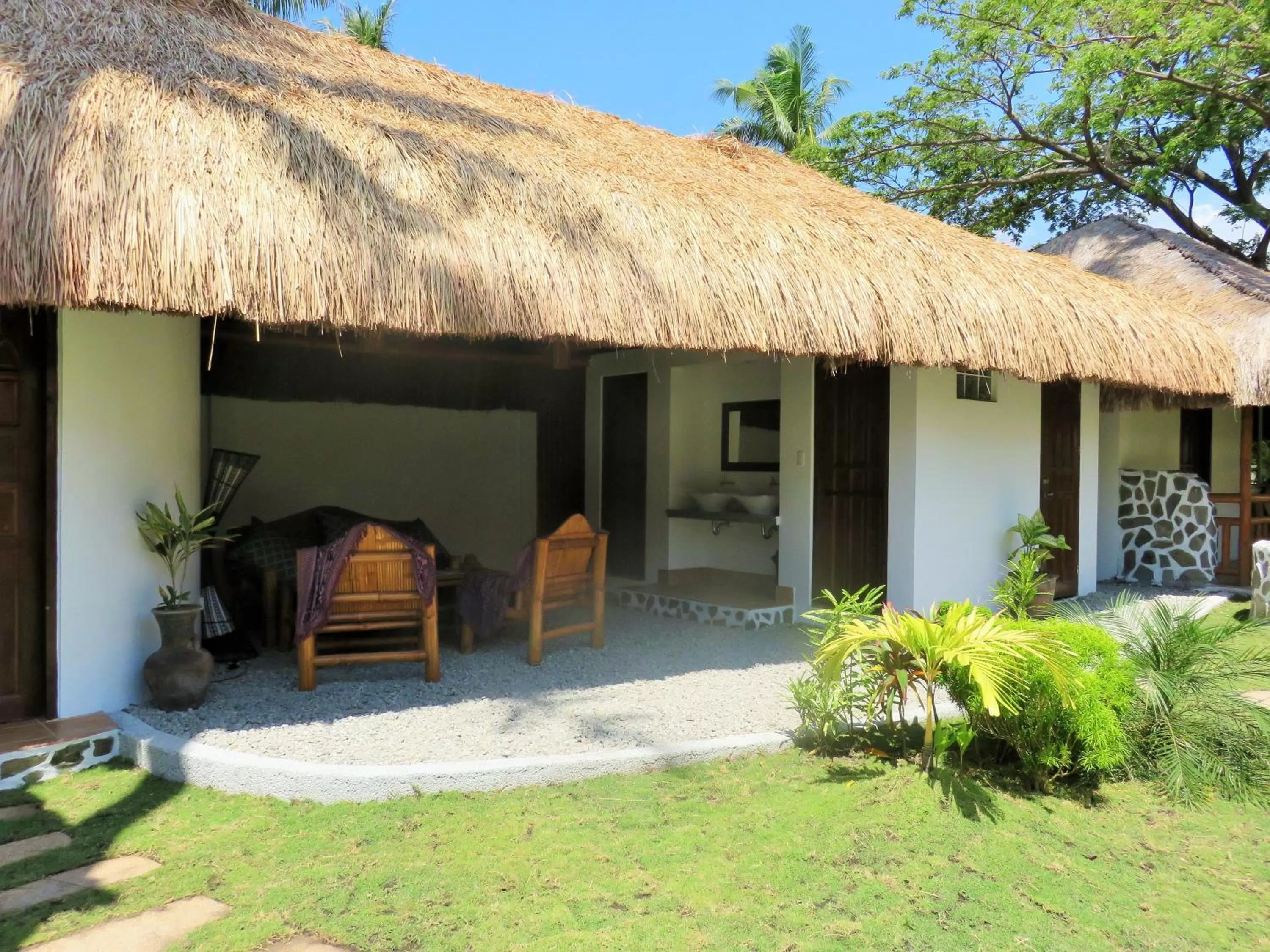 Garden in Kav&#x27;s Beach Resort