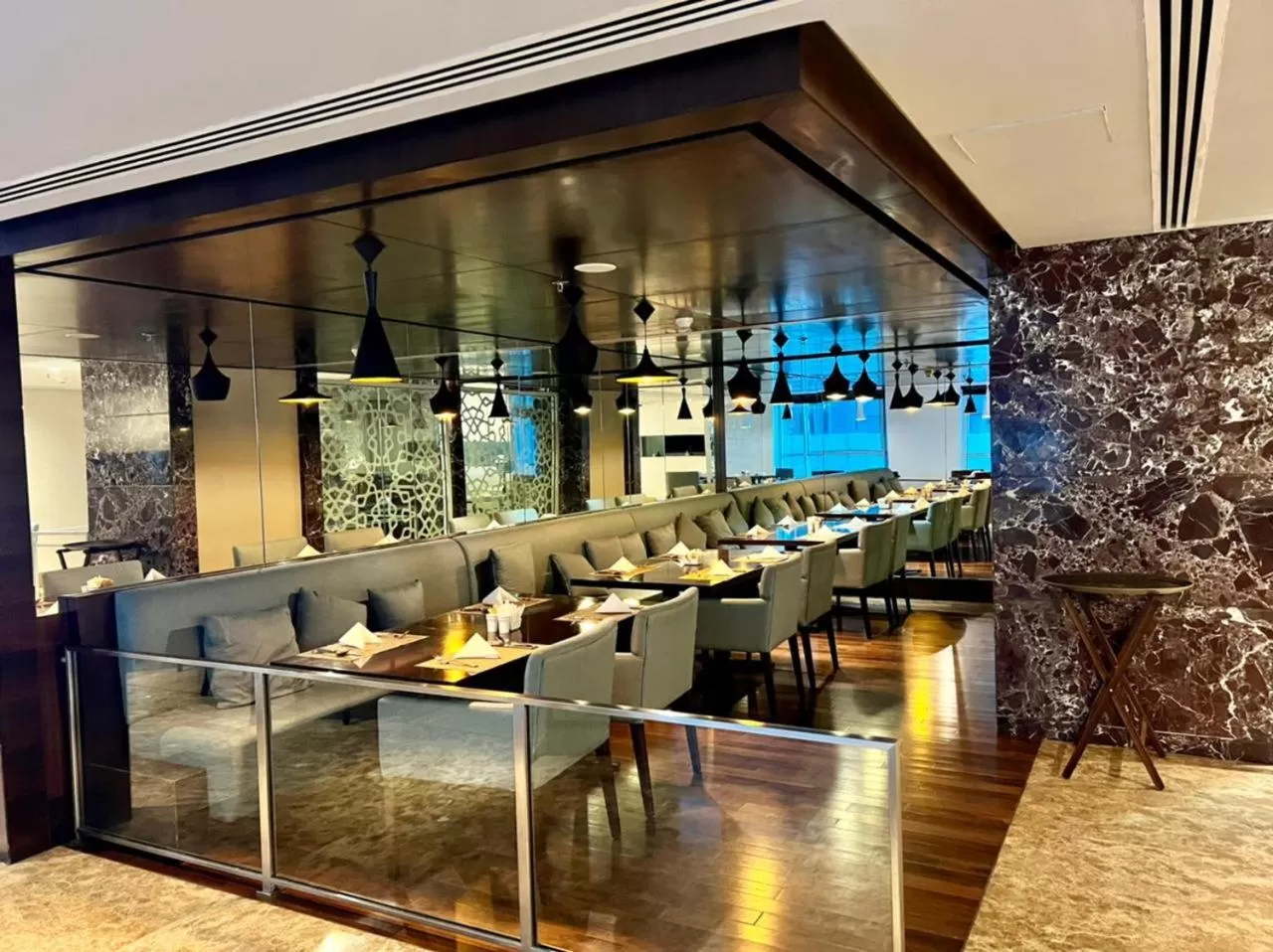 Restaurant/places to eat in Copthorne Hotel Sharjah