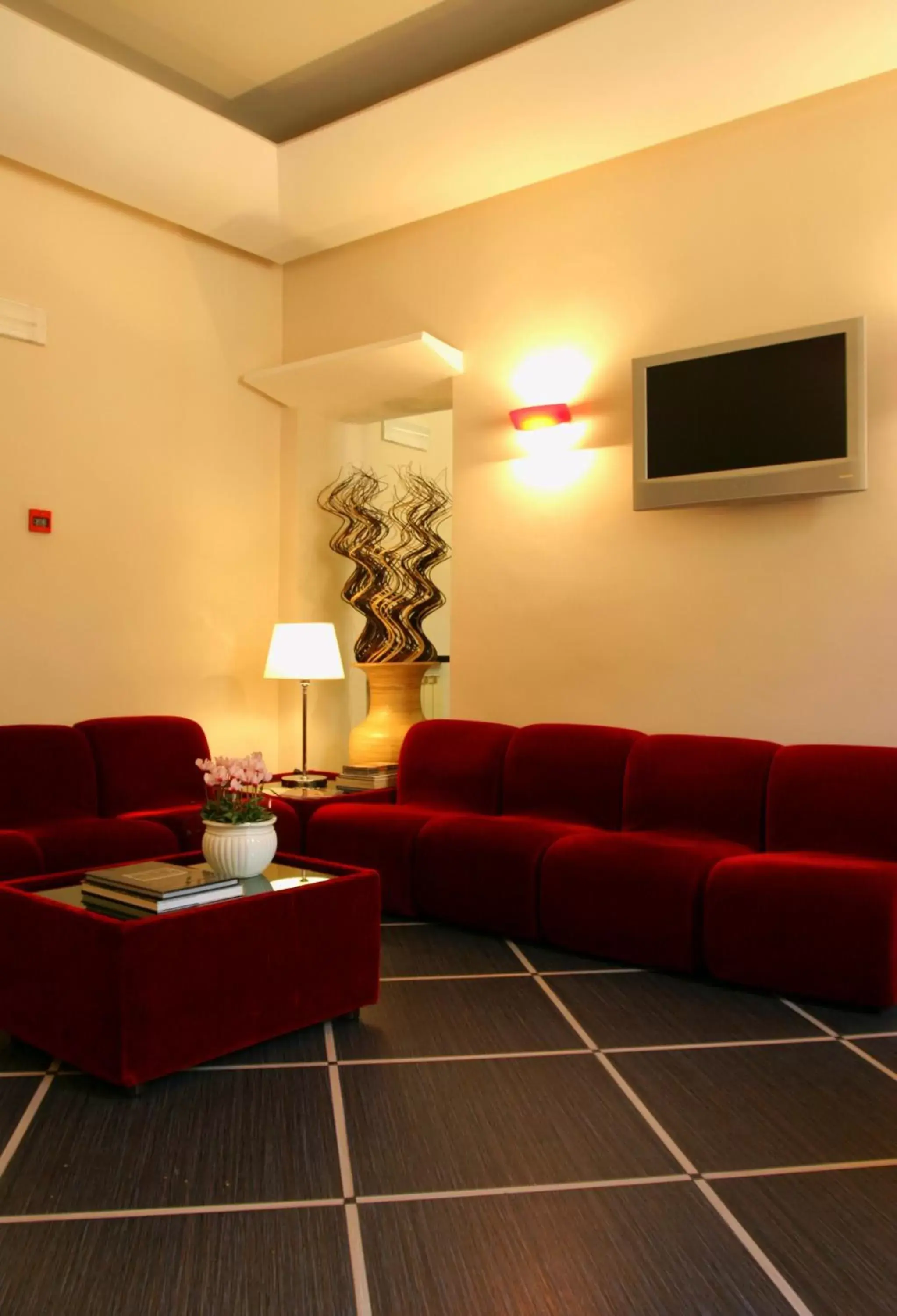 Lounge or bar, Seating Area in Hotel Garda