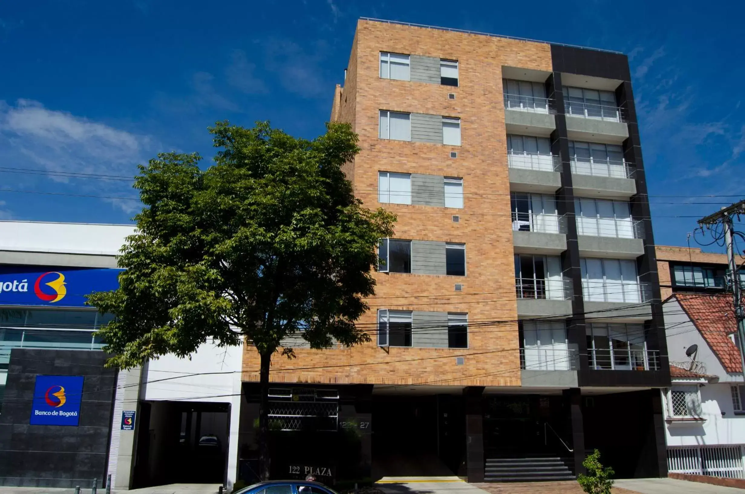 Facade/entrance in 122 Plaza Apartahotel Facade/entrance in 122 Plaza Apartahotel