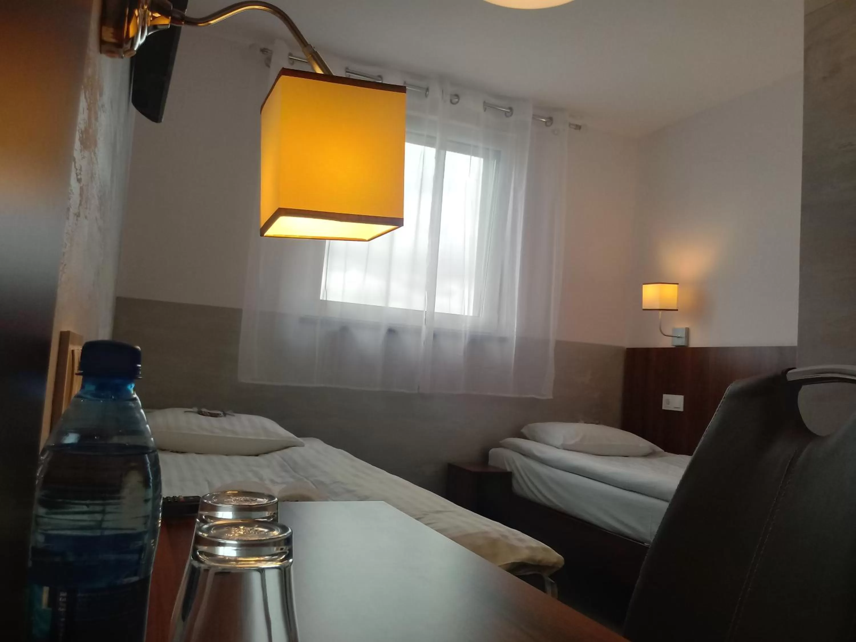 Photo of the whole room, Bed in Hotel Miłosz Restauracja, Basen dla dzieci, Sala Zabaw, Siłownia