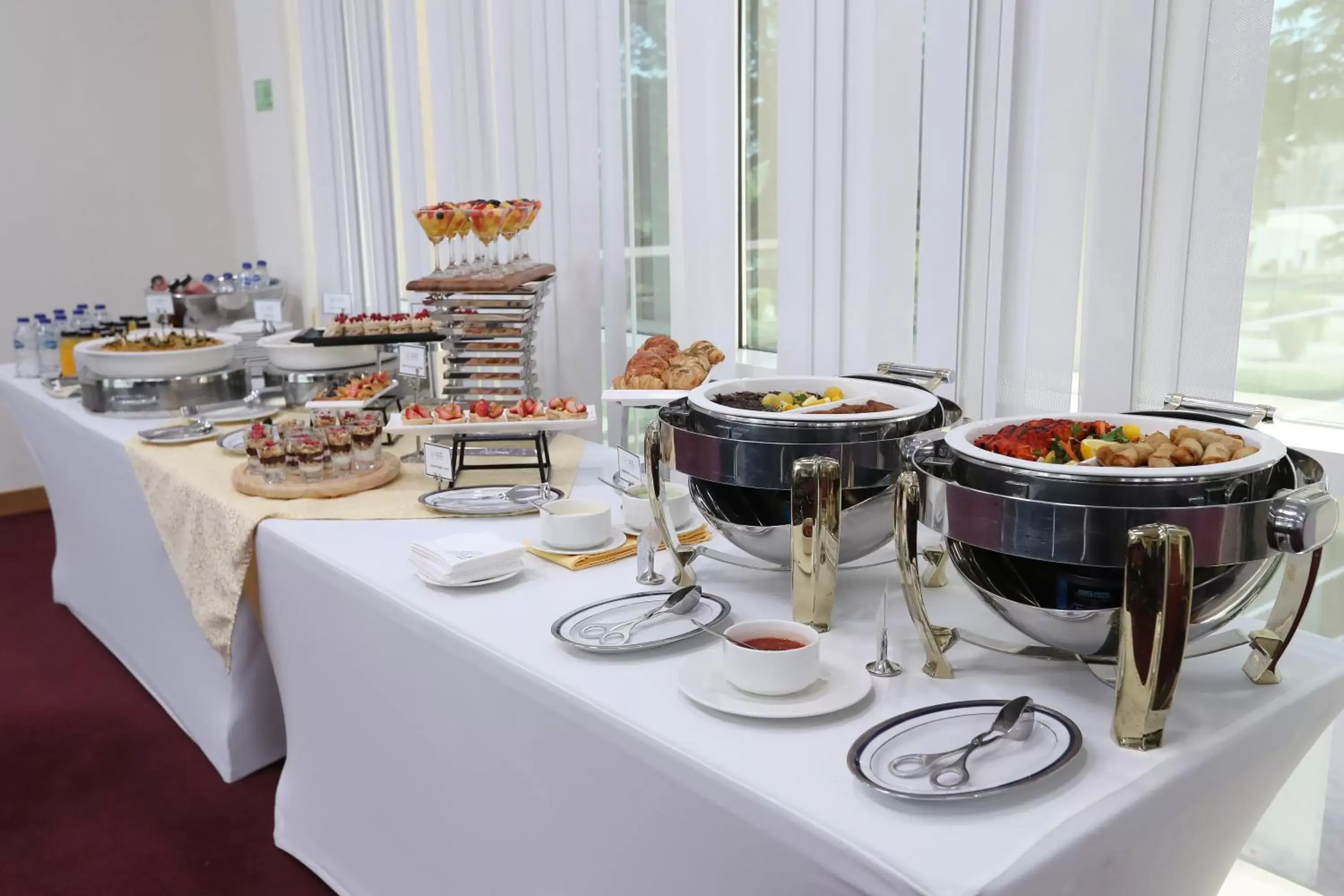 Restaurant/places to eat in eStay Hotel Restaurant/places to eat in eStay Hotel