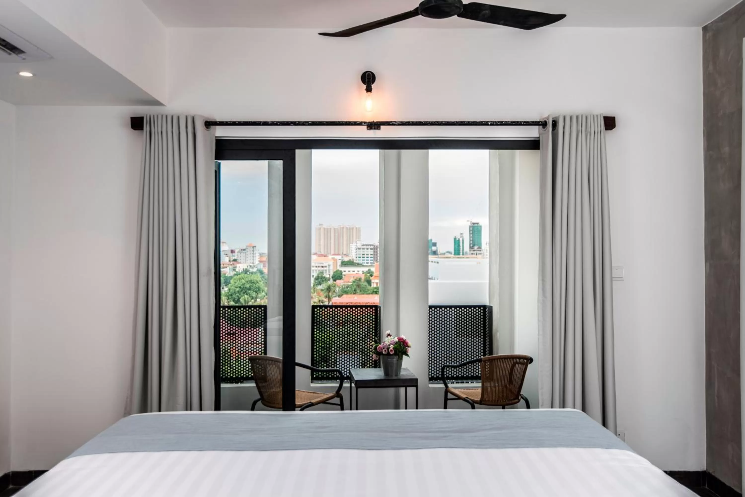 Bed in Aquarius Hotel and Urban Resort