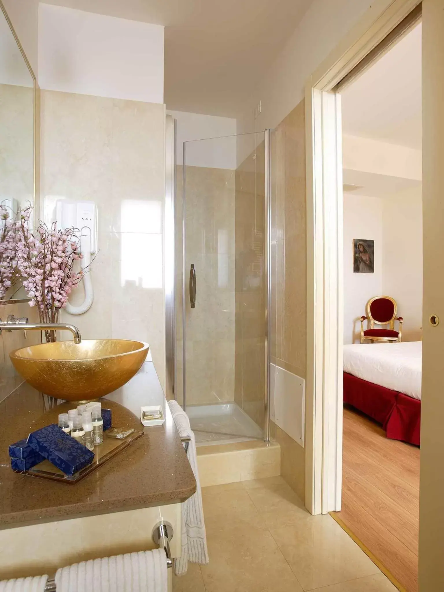 Spring, Bathroom in Giotto Hotel & Spa