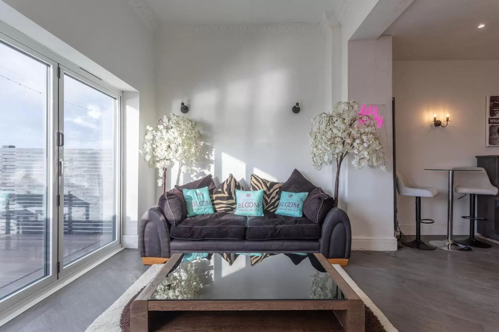 Seating Area in RESIDENCY LUXURY SEAFRONT HOTEL