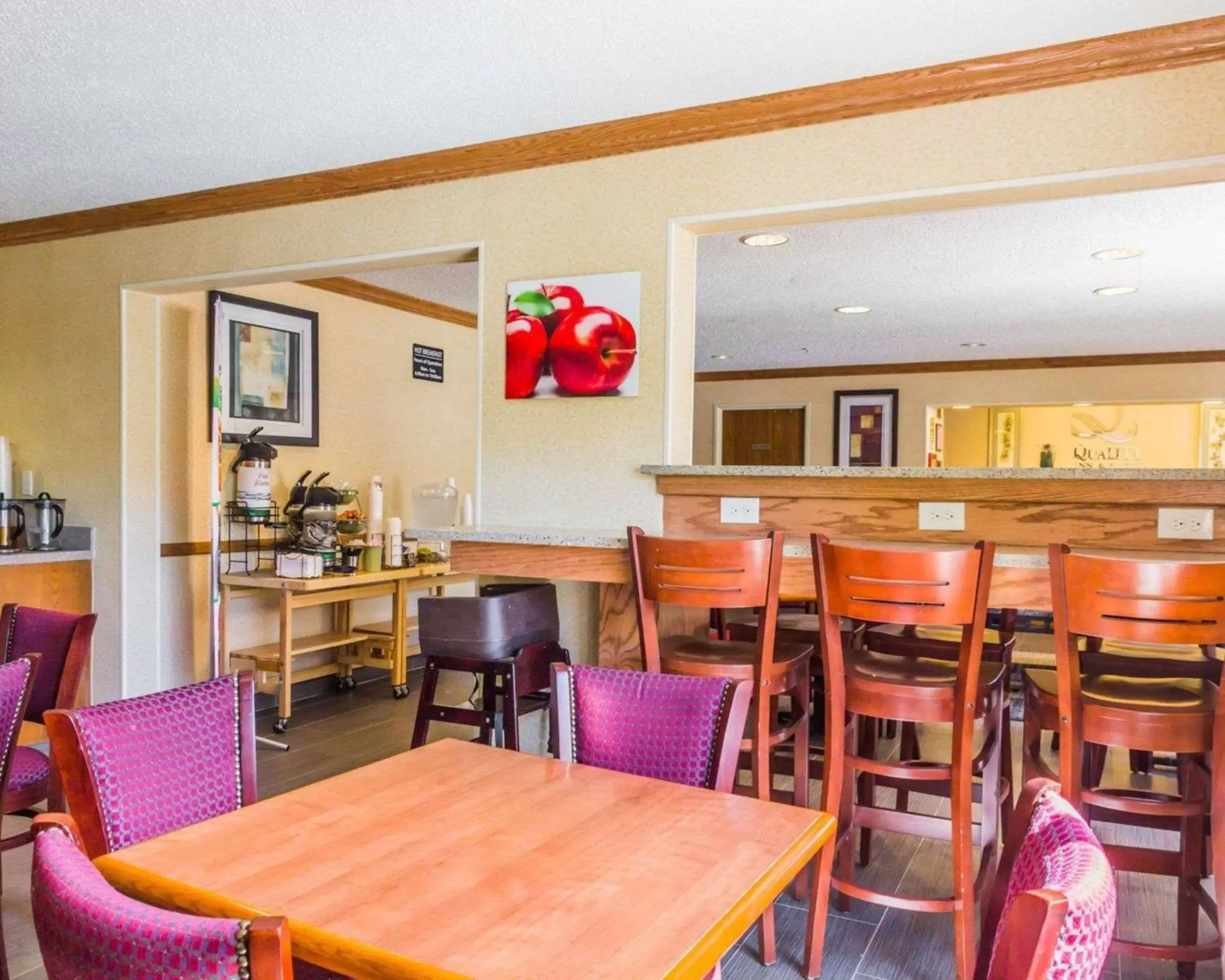 Restaurant/Places to Eat in Quality Inn & Suites Golden - Denver West
