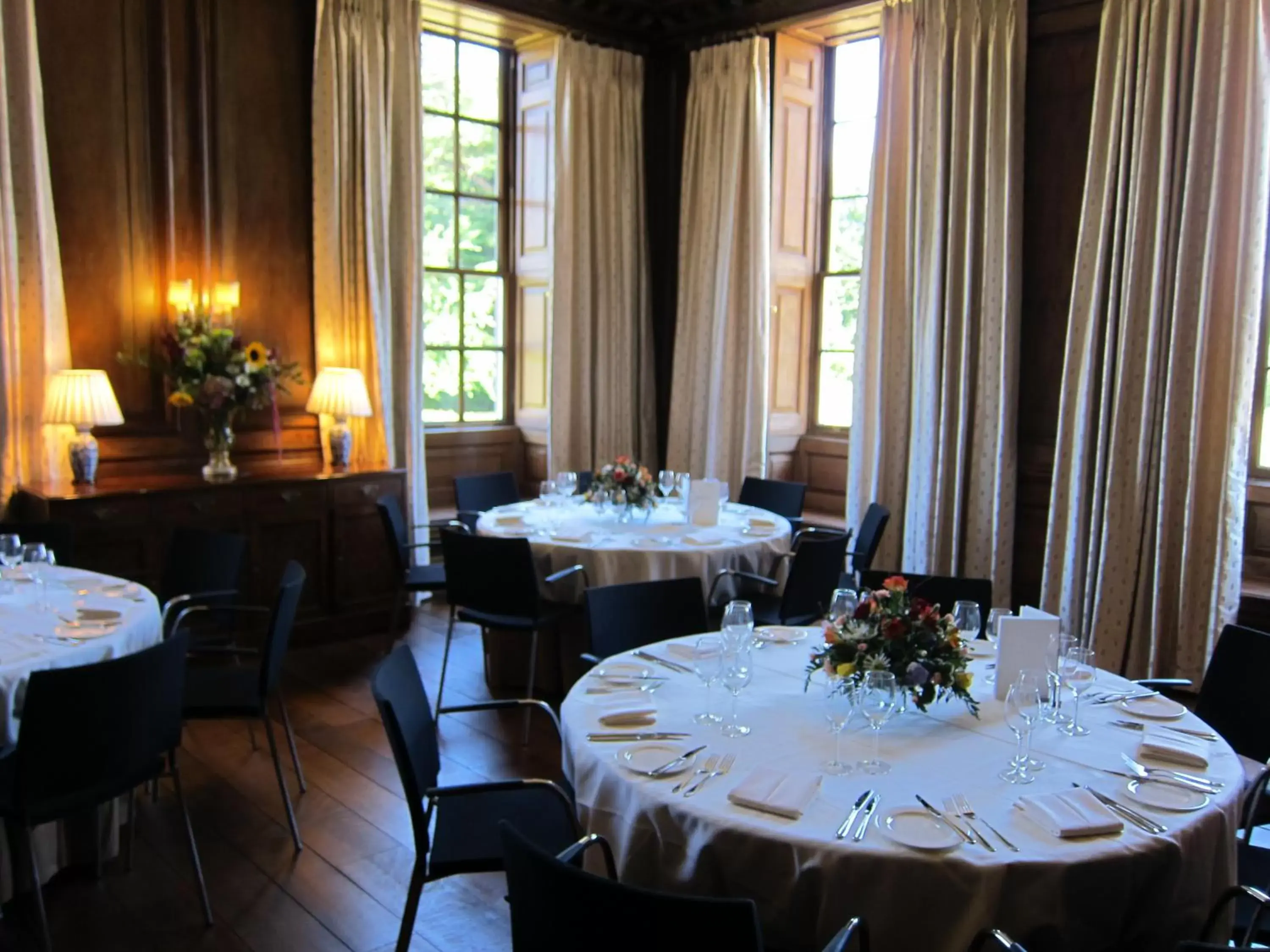 Restaurant/Places to Eat in Chicheley Hall