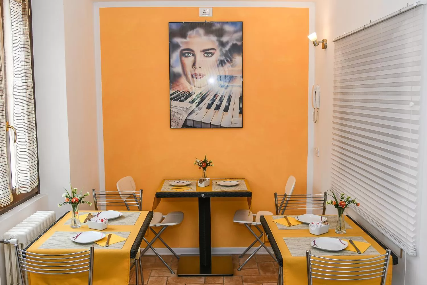 Communal lounge/ TV room in B&B Villa Sophie