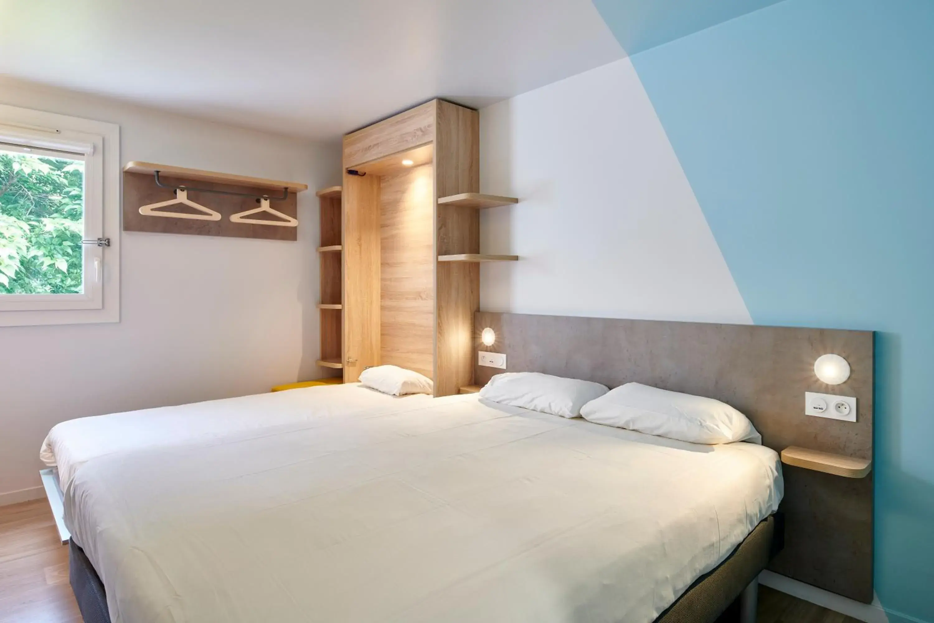 Photo of the whole room, Bed in ibis budget Bayonne Photo of the whole room, Bed in ibis budget Bayonne