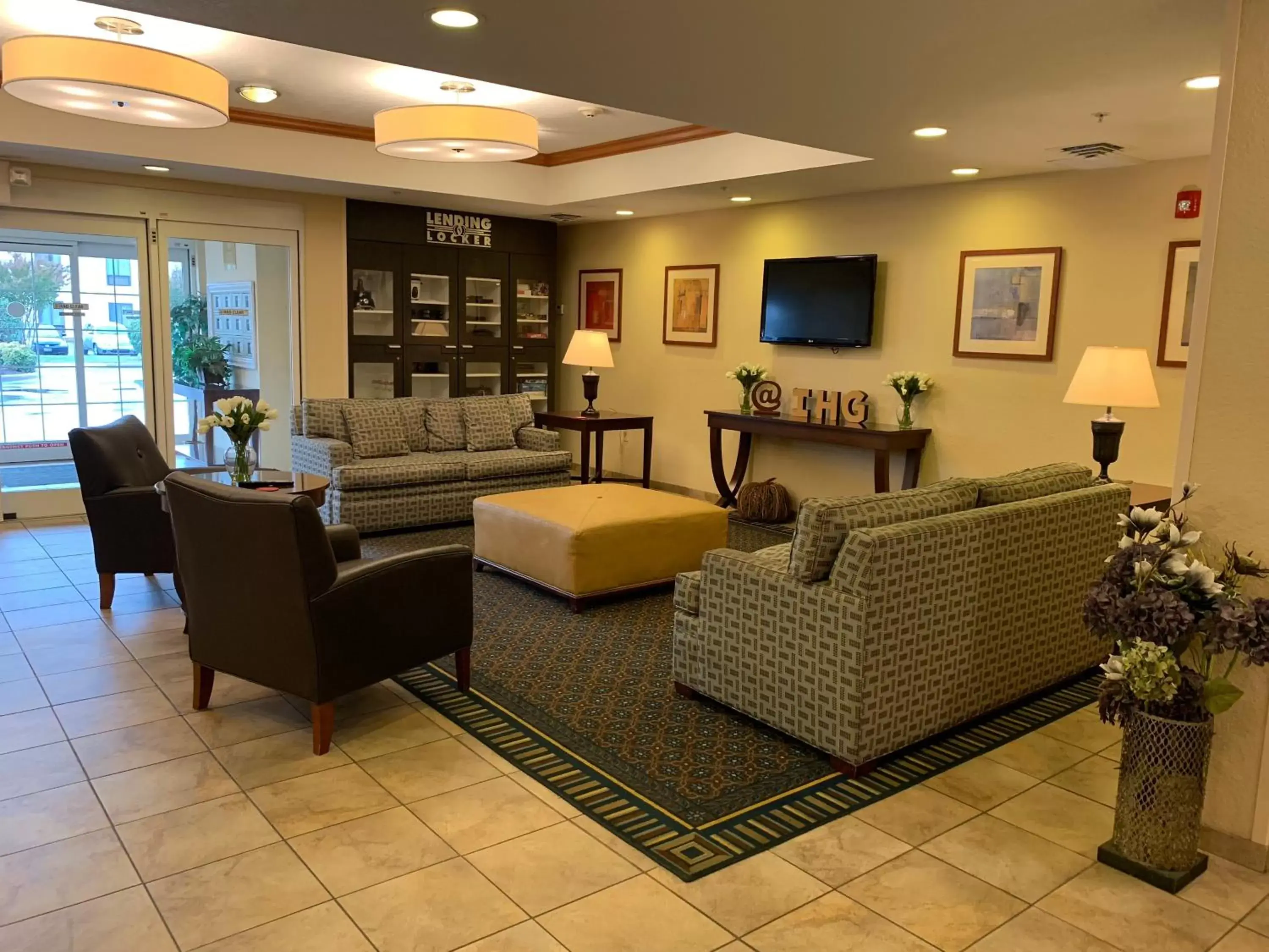 Property building, Lobby/Reception in Candlewood Suites Jonesboro, an IHG Hotel