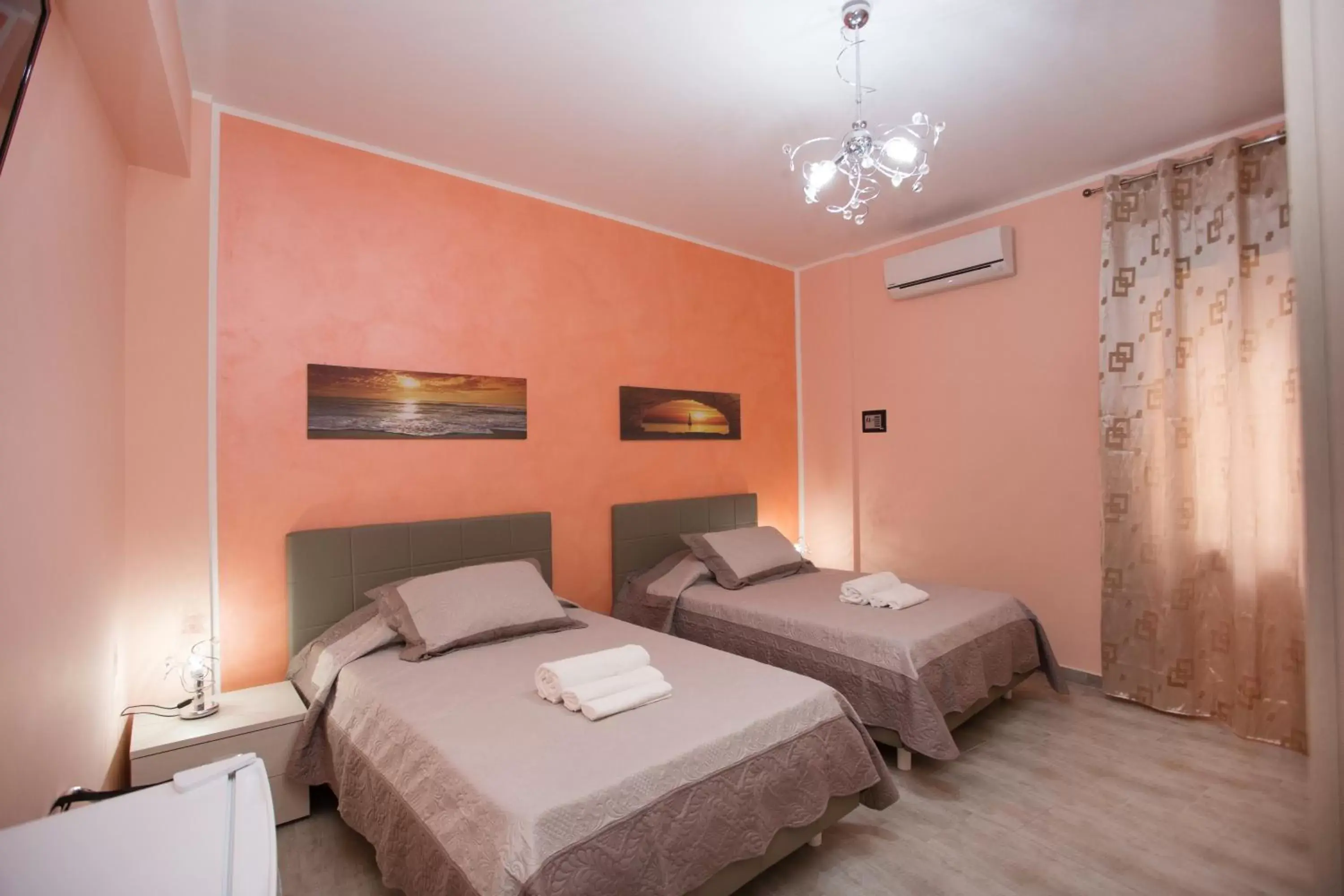 Photo of the whole room, Bed in B&B Palermo Sole & Cultura